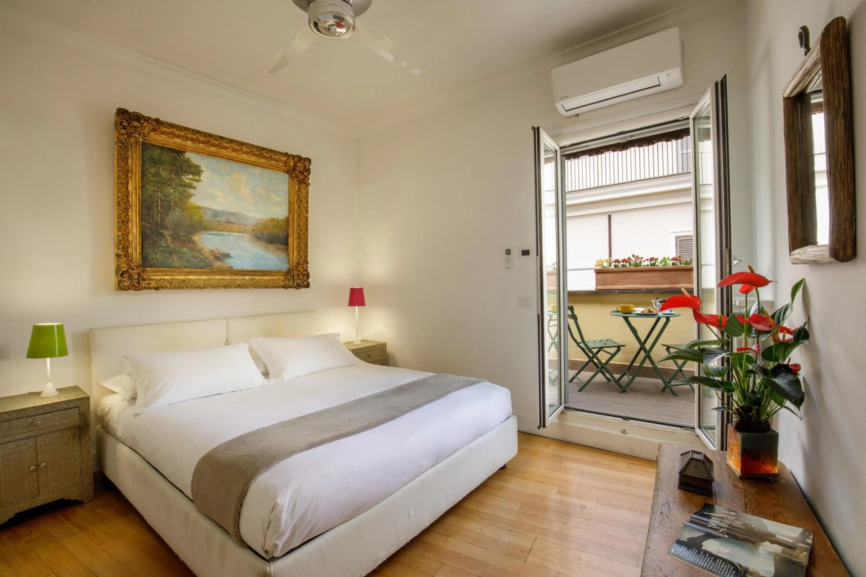 Bedroom, Bed in The right place 4U Mario de Fiori Apartment
