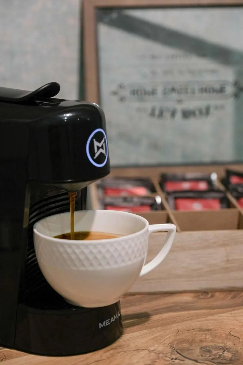 Coffee/tea facilities in Round Garden Hotel