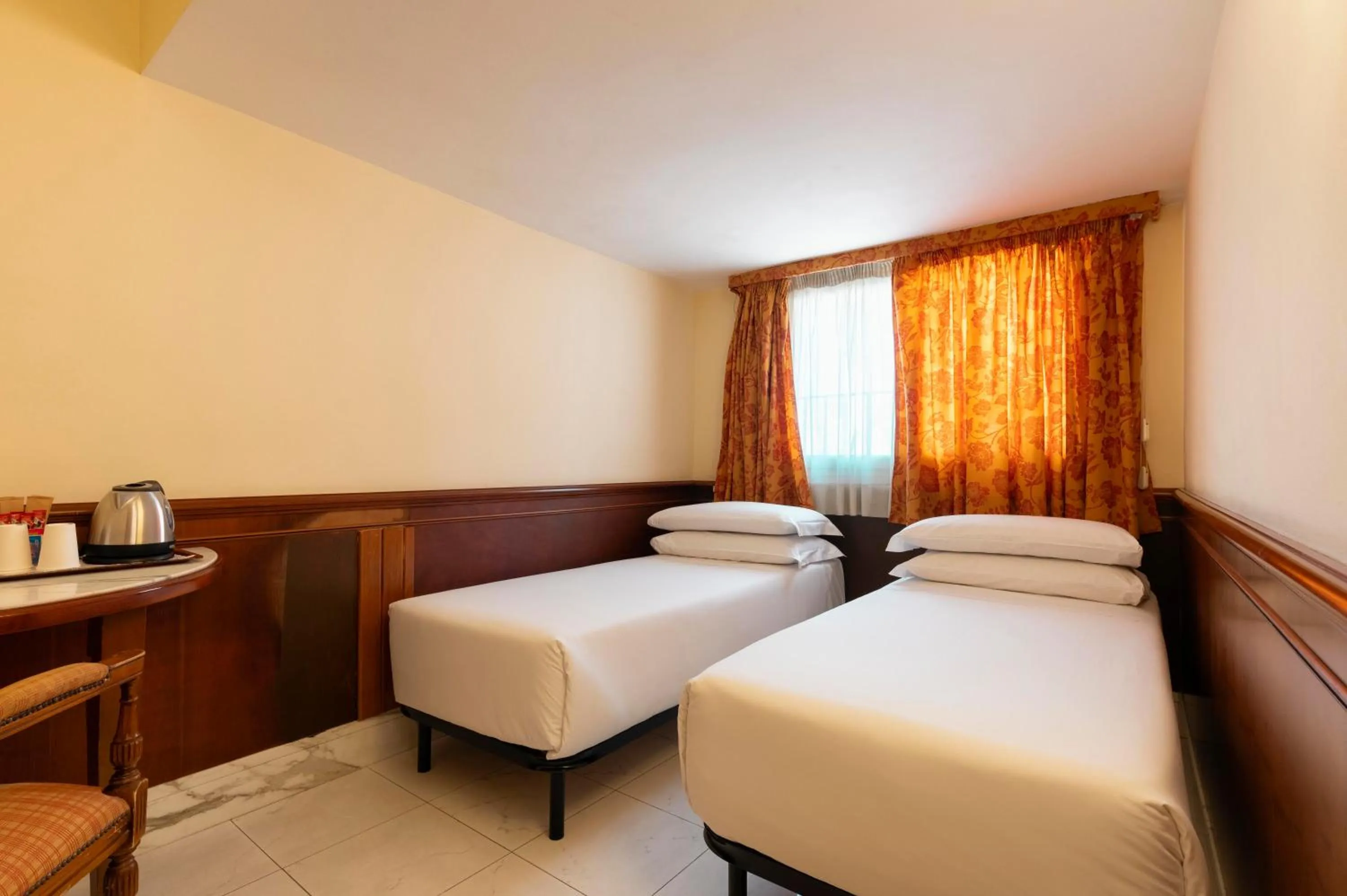 Bed in Hotel Hiberia