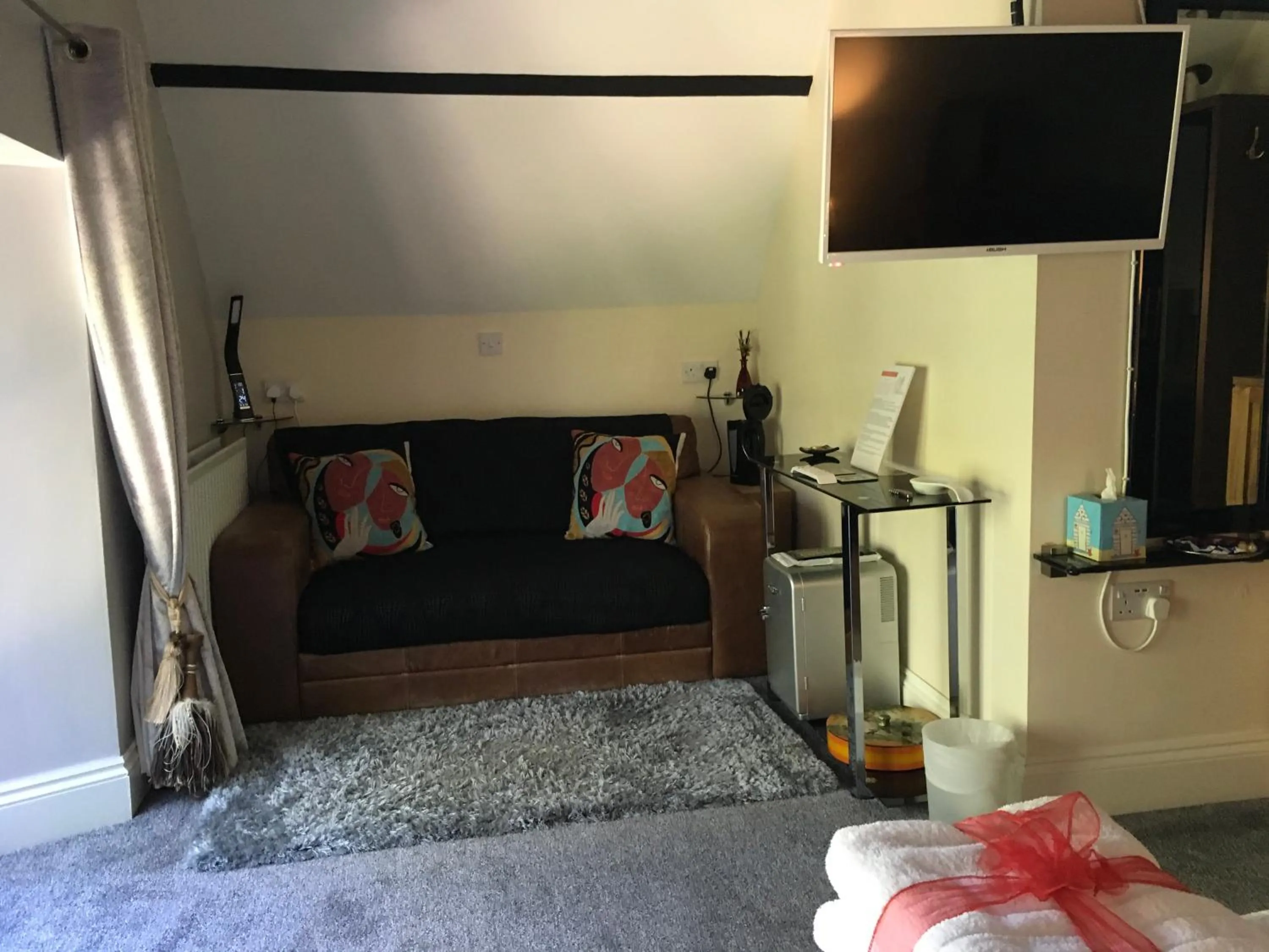 Seating area in Cherrywood Lodge