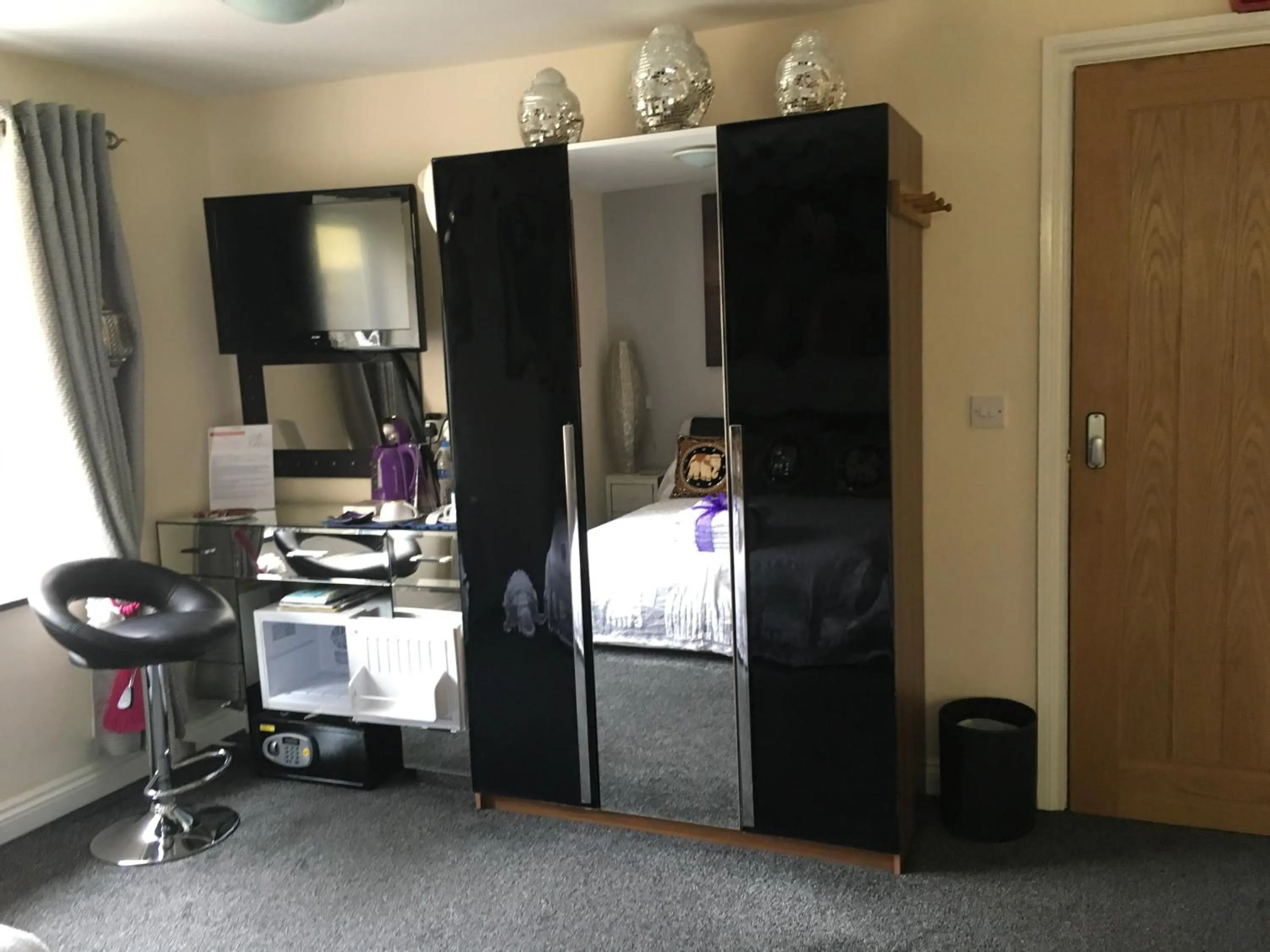 wardrobe in Cherrywood Lodge