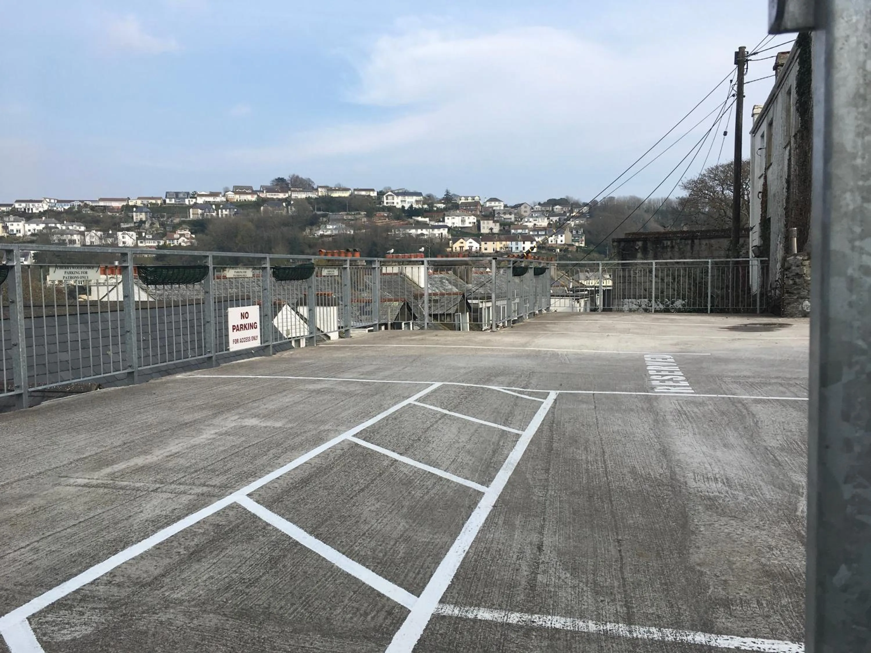 Parking in Cherrywood Lodge