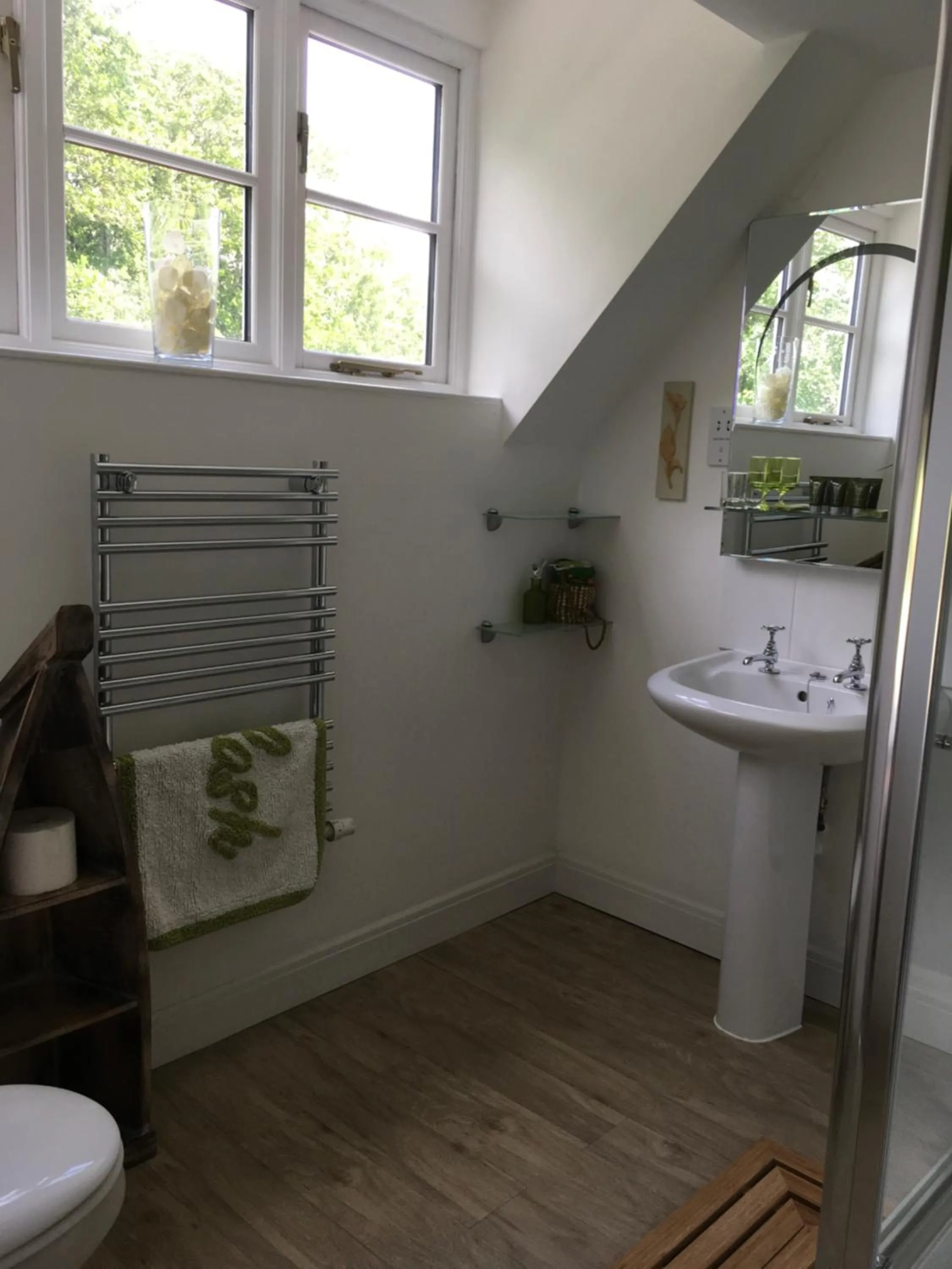 Shower in Cherrywood Lodge