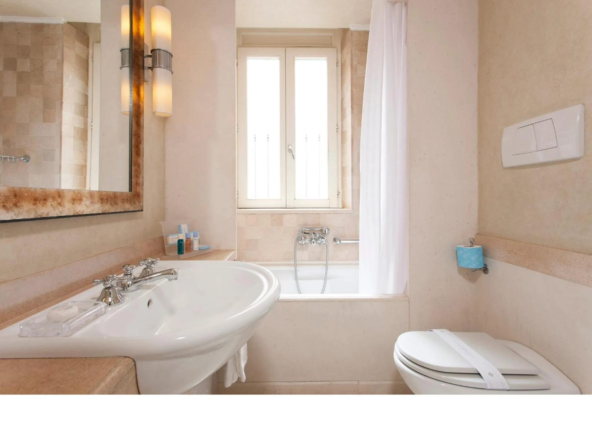 Bathroom in Stendhal Hotel