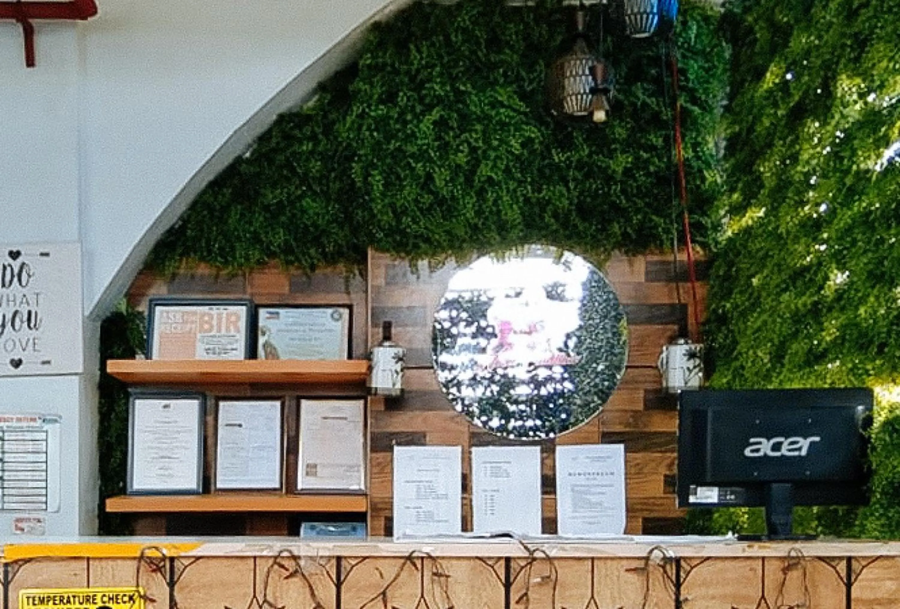 Lobby or reception in RedDoorz @ Catalina Pension House