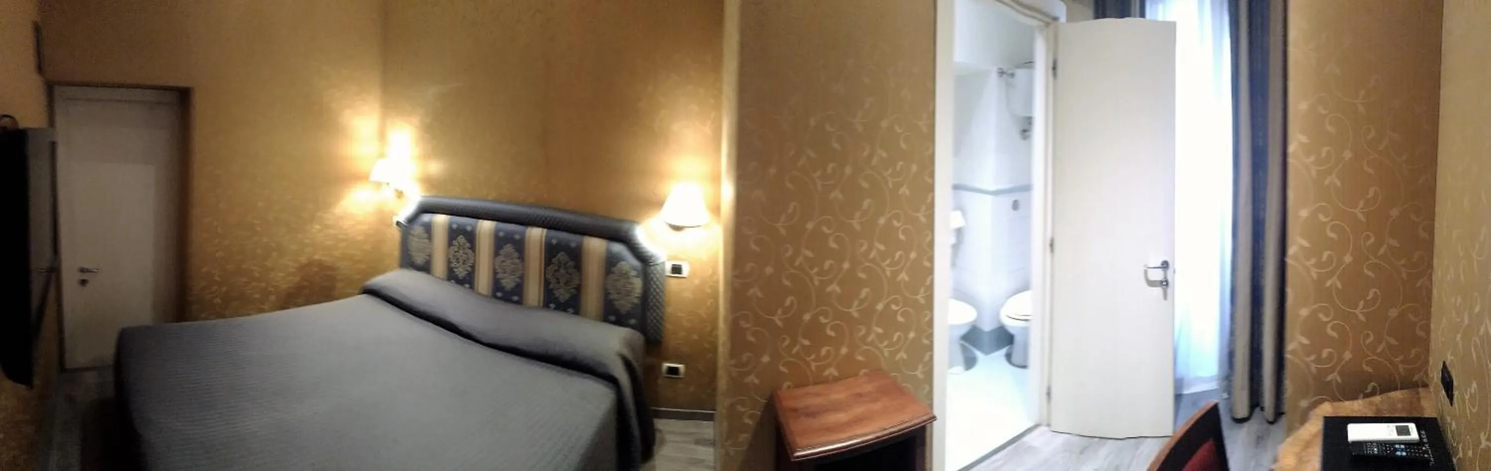 Other, Bed in 939 Hotel