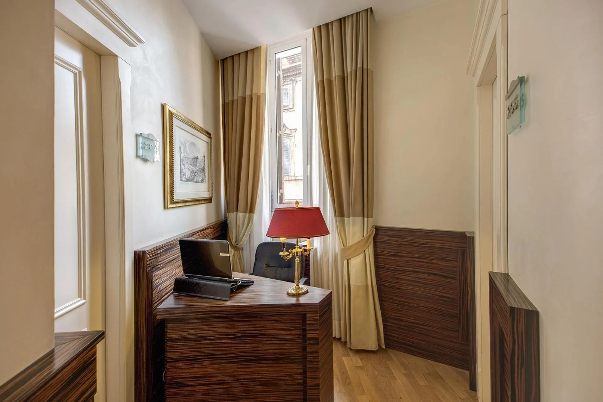 Lobby or reception in 939 Hotel