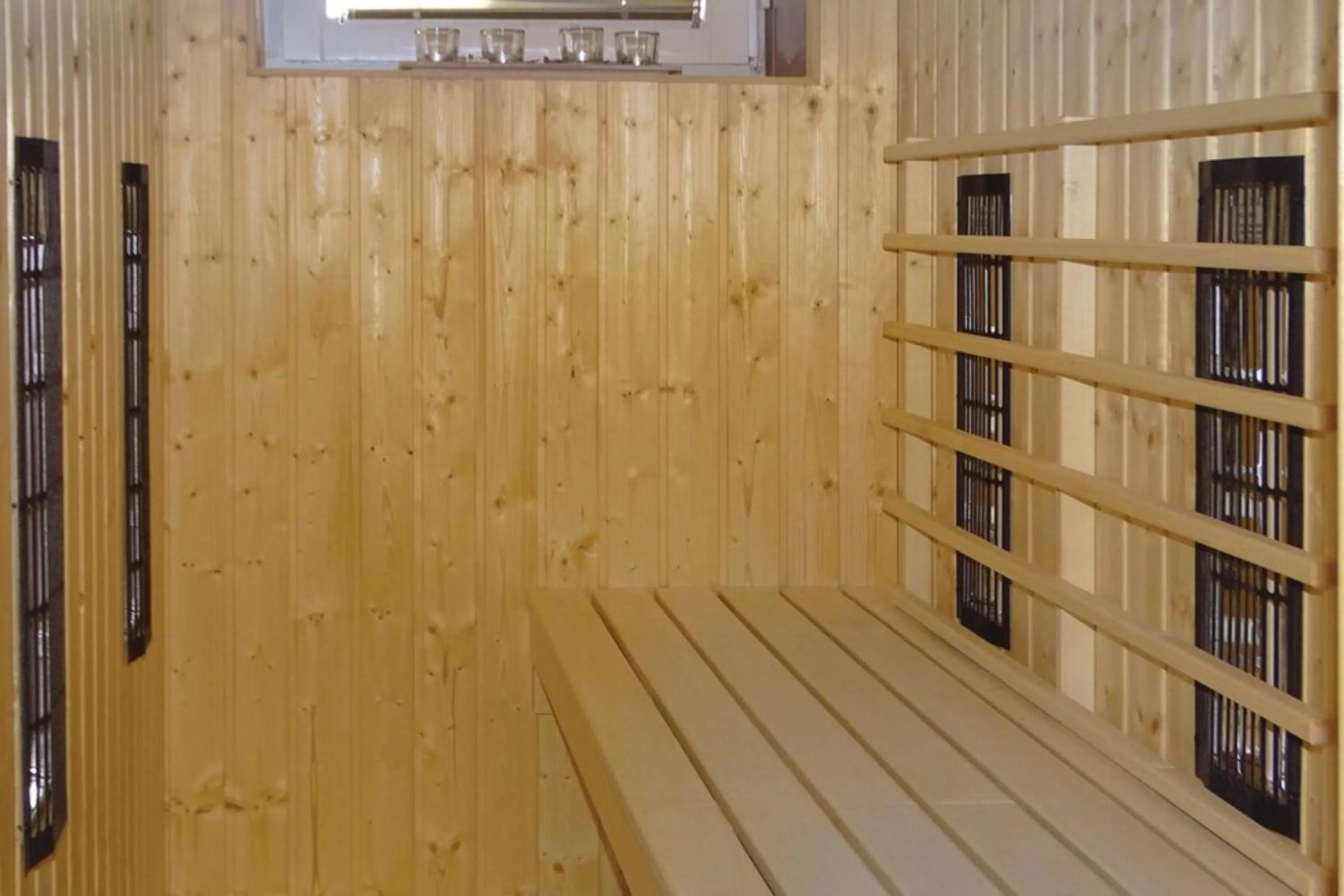 Sauna in Villa Cujez With Sauna And Pool - Happy Rentals