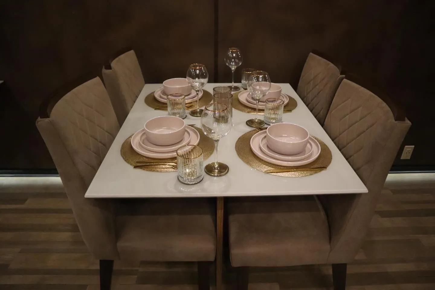 Living room in Empire Apartments Su 1 Celinastraat