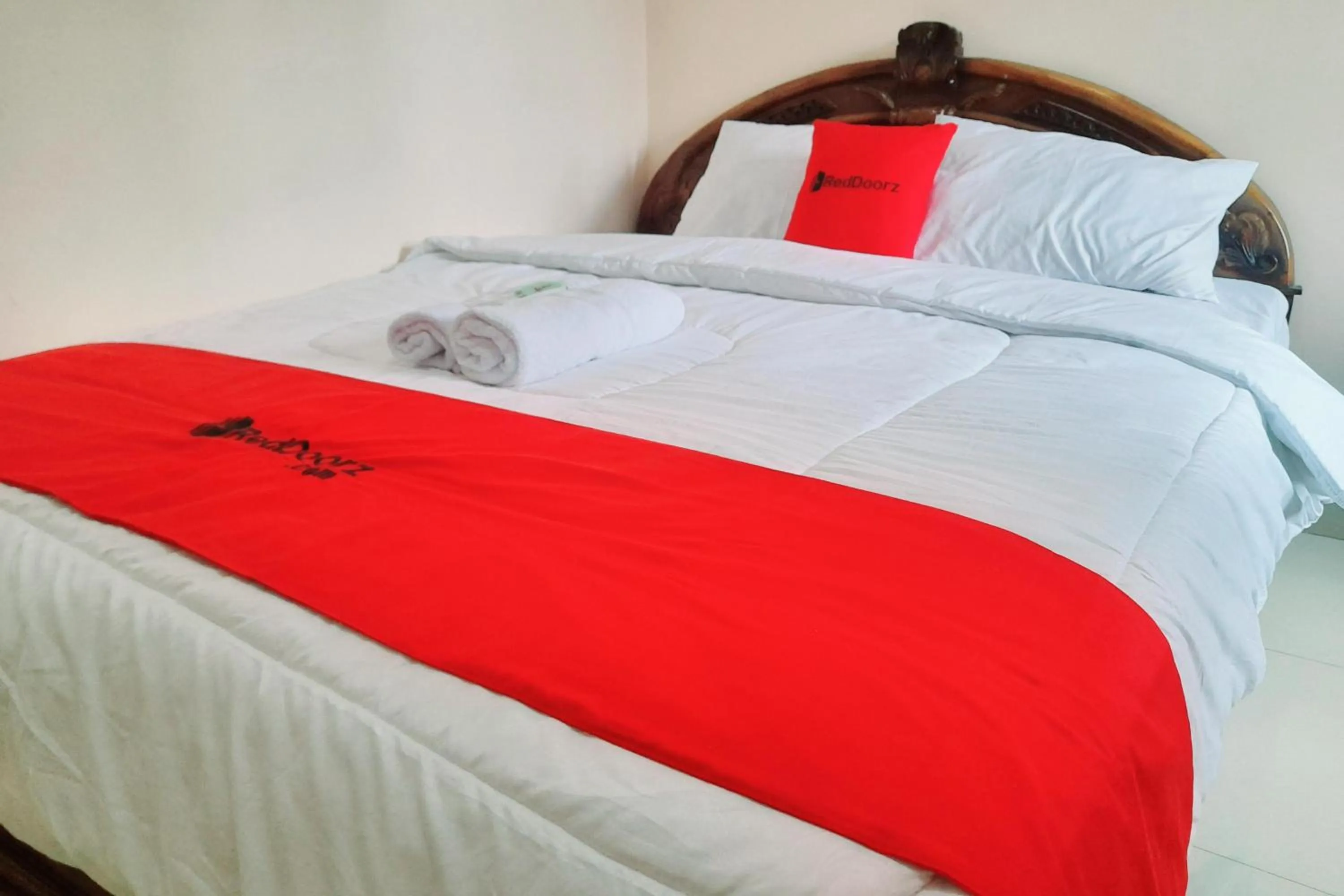 Bedroom, Bed in RedDoorz Syariah near Komplek Candi Arjuna Dieng 2