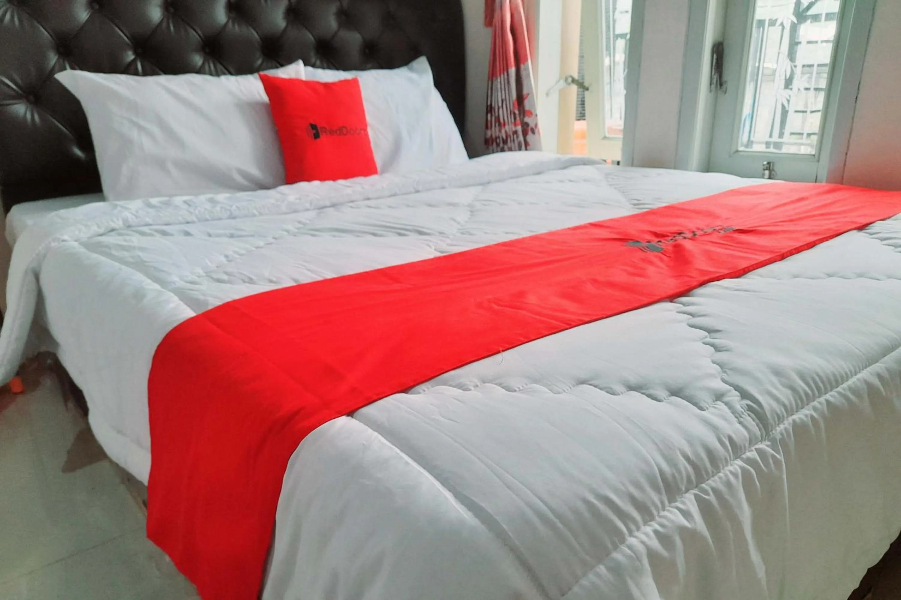 Bedroom, Bed in RedDoorz Syariah near Komplek Candi Arjuna Dieng 2