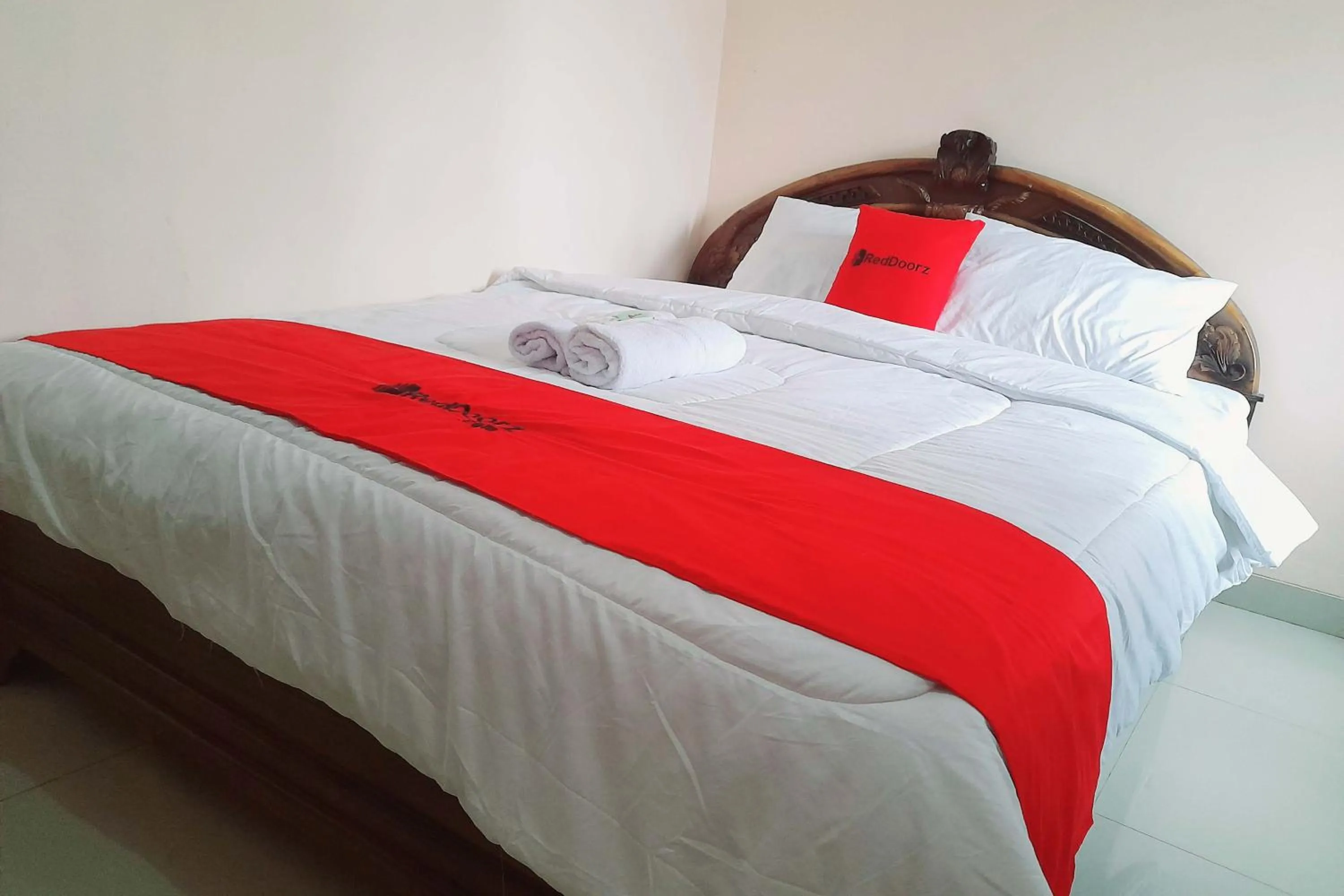 Bedroom, Bed in RedDoorz Syariah near Komplek Candi Arjuna Dieng 2