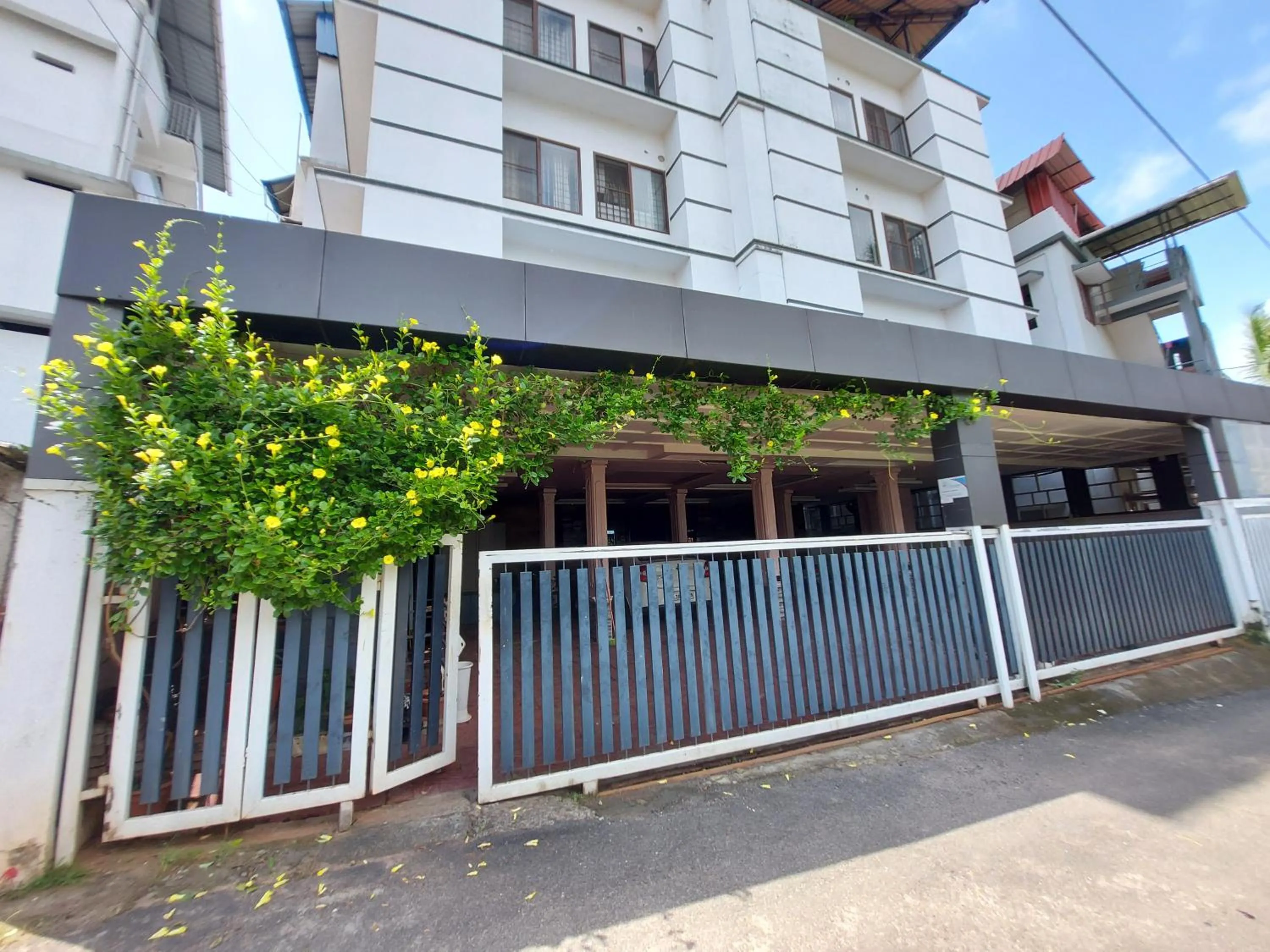 Property building in SHALOM RESIDENCY