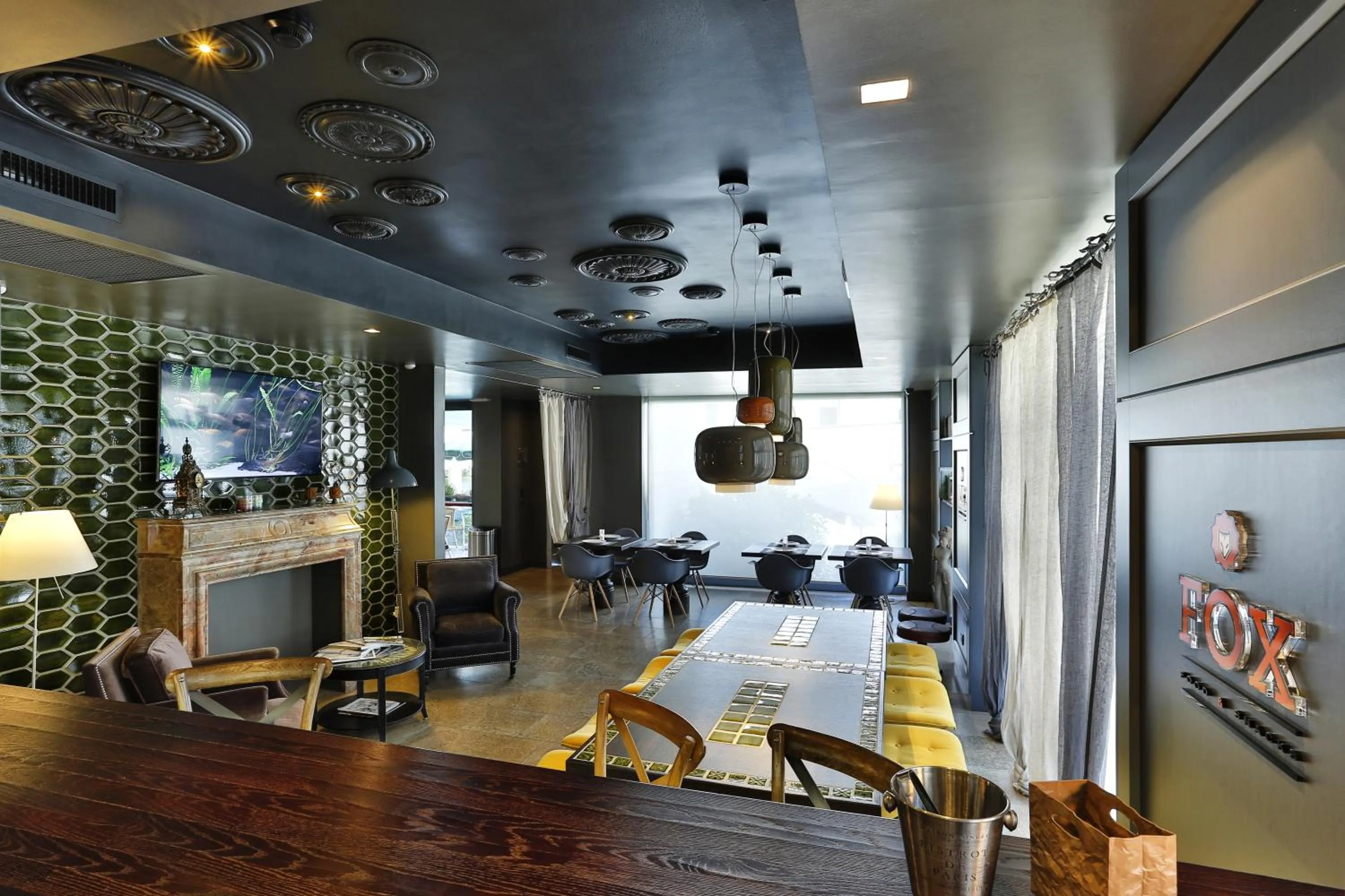 Restaurant/places to eat in Elite Hotel & Spa