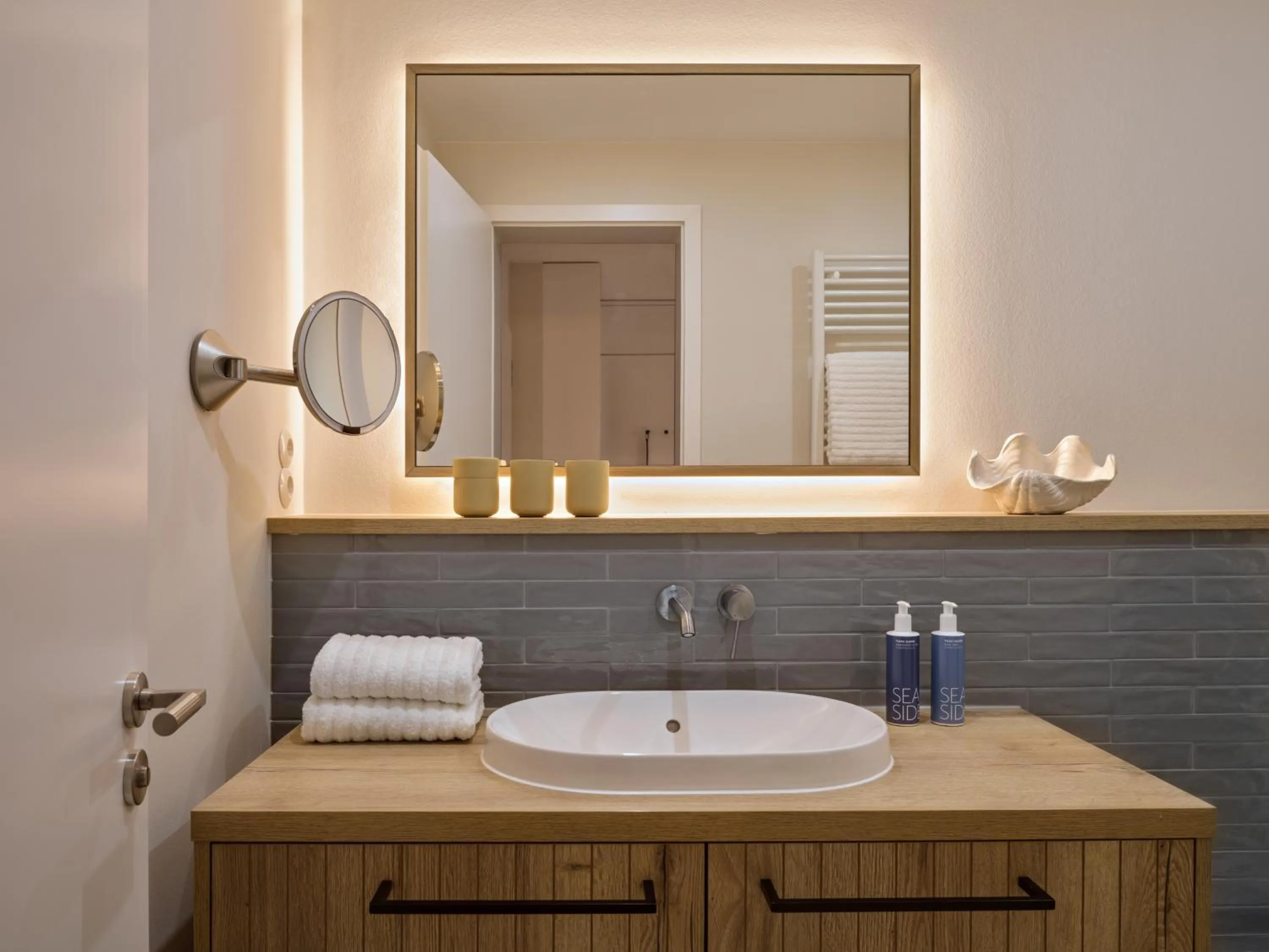 Bathroom in the breeze