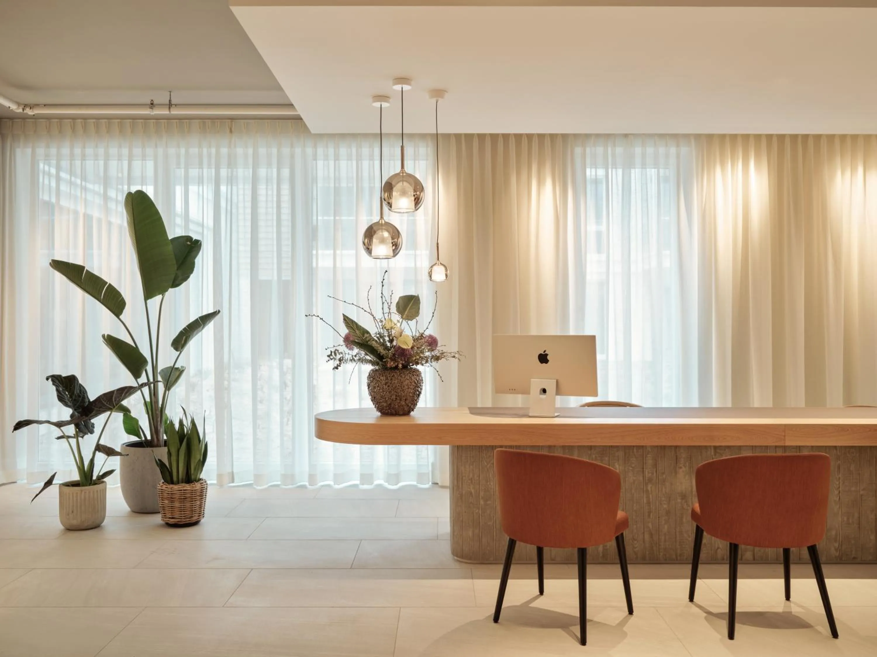 Lobby or reception in the breeze