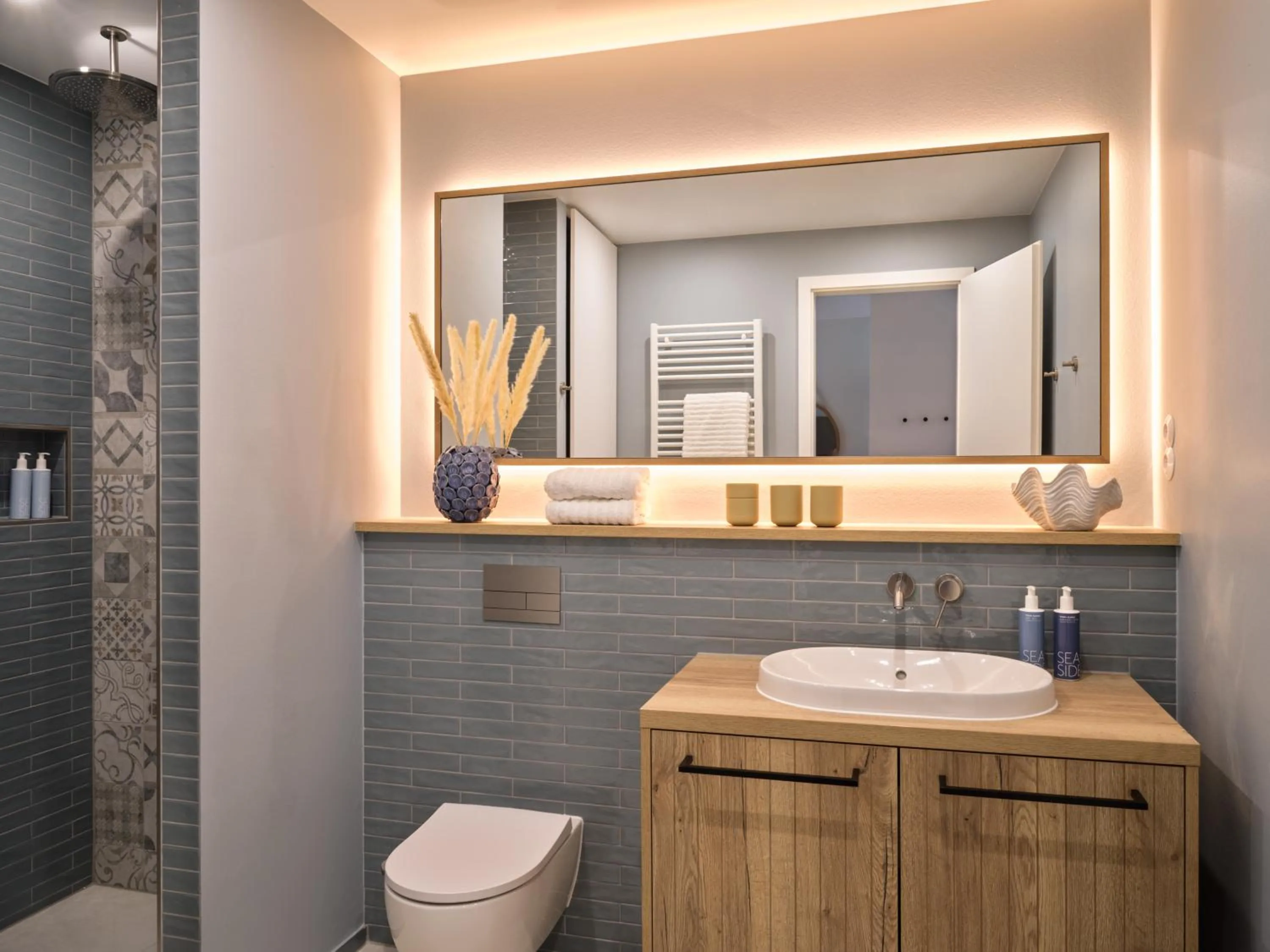 Bathroom in the breeze