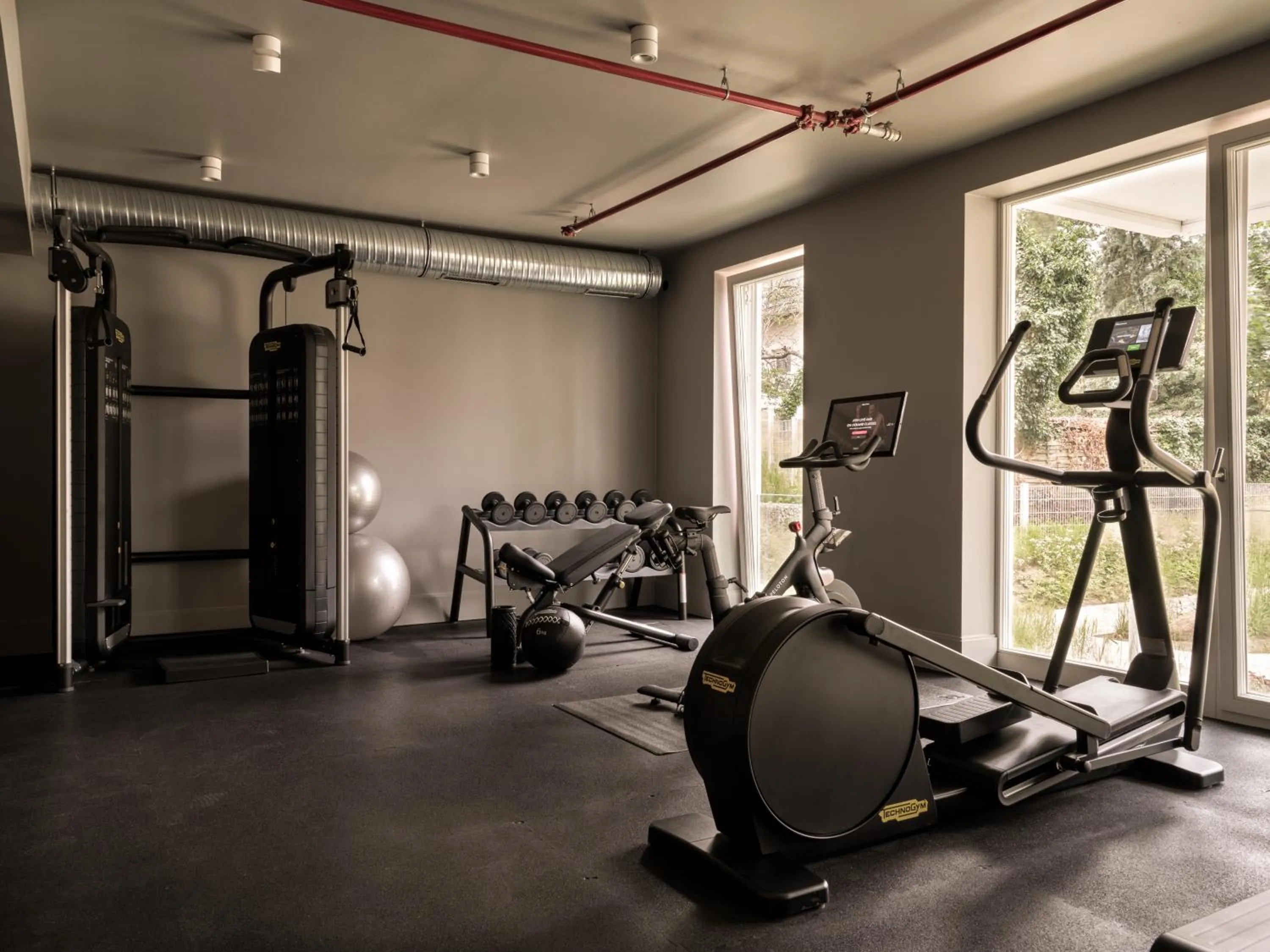 Fitness centre/facilities in the breeze