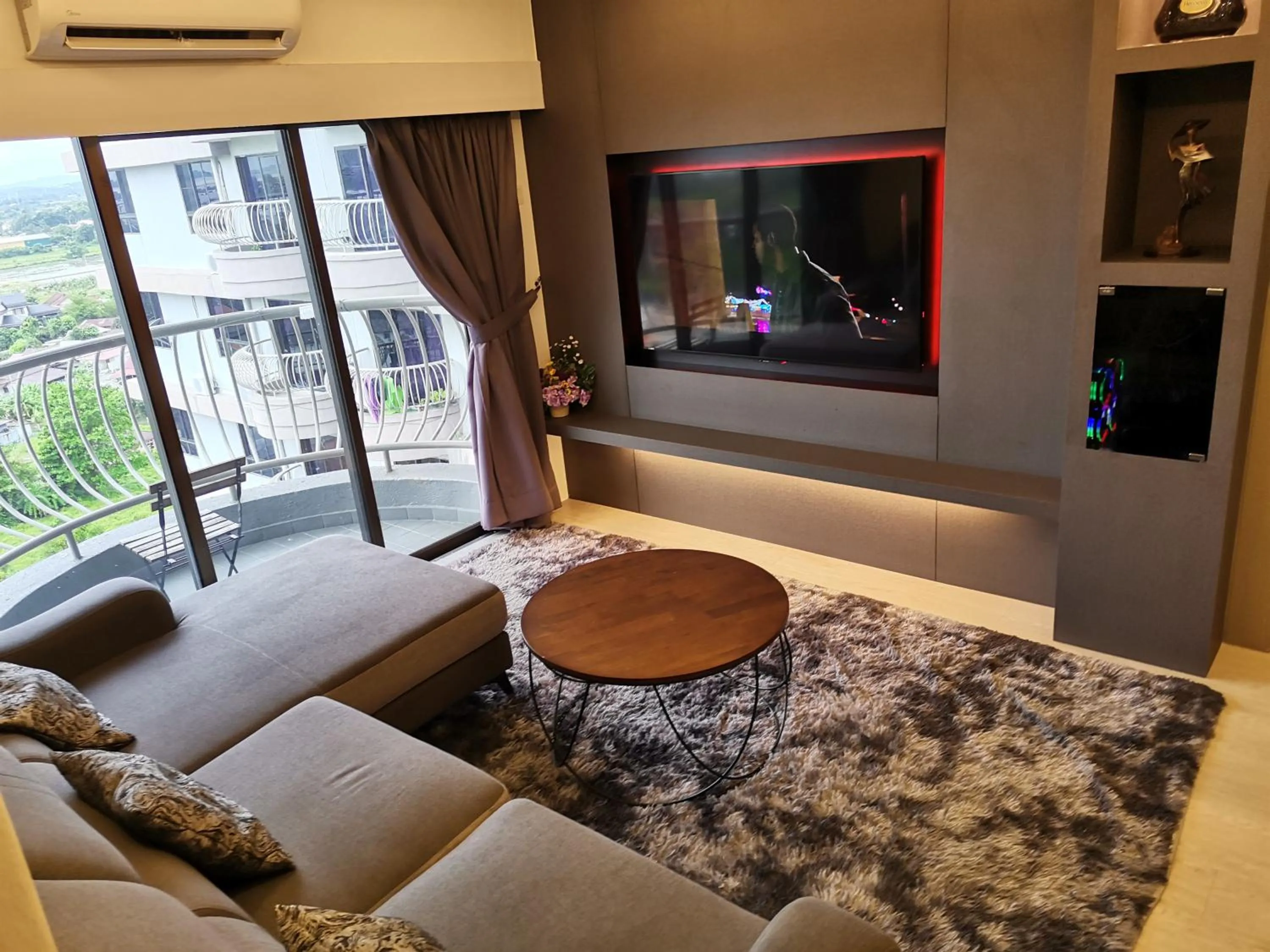 TV and multimedia in Pax6+2 Melaka Famous Homestay Klebang Homefeel