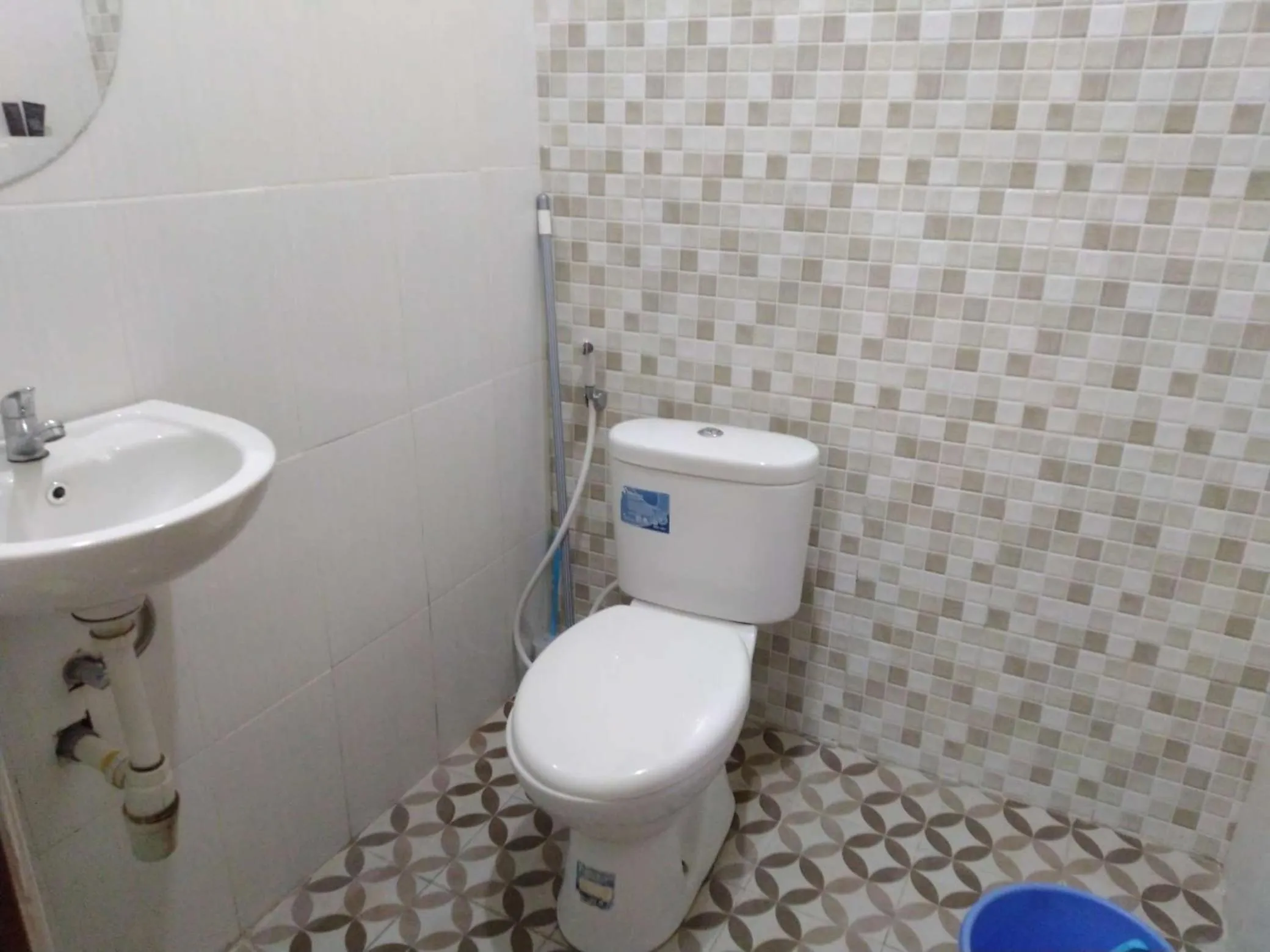 Toilet in Penginapan Homestay Mudiyono Syari'ah