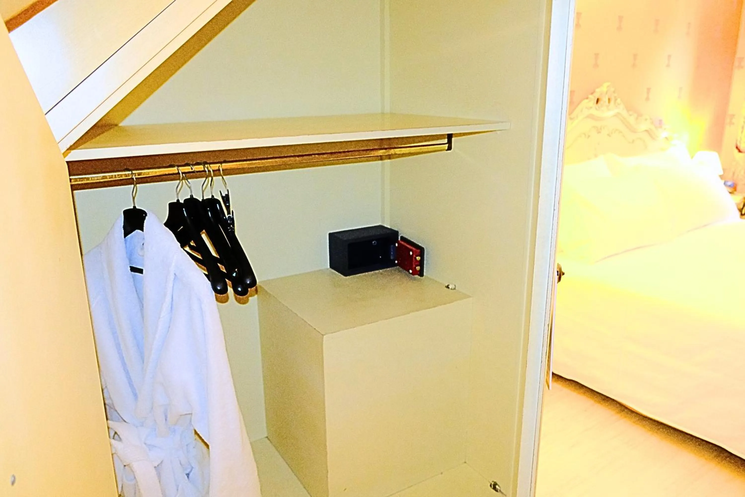 safe in H O T E L S A N G A L L O l