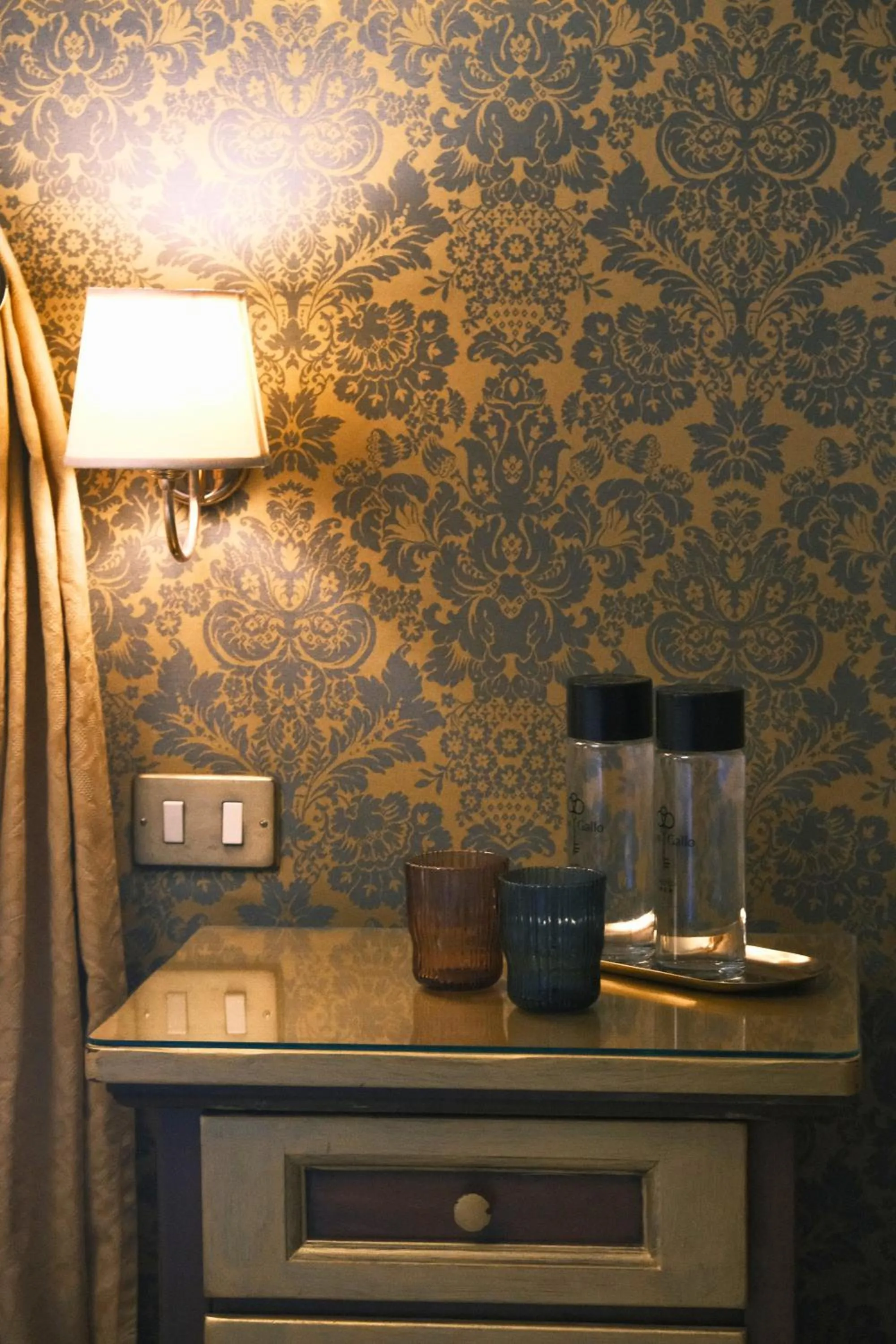 Decorative detail in H O T E L S A N G A L L O l