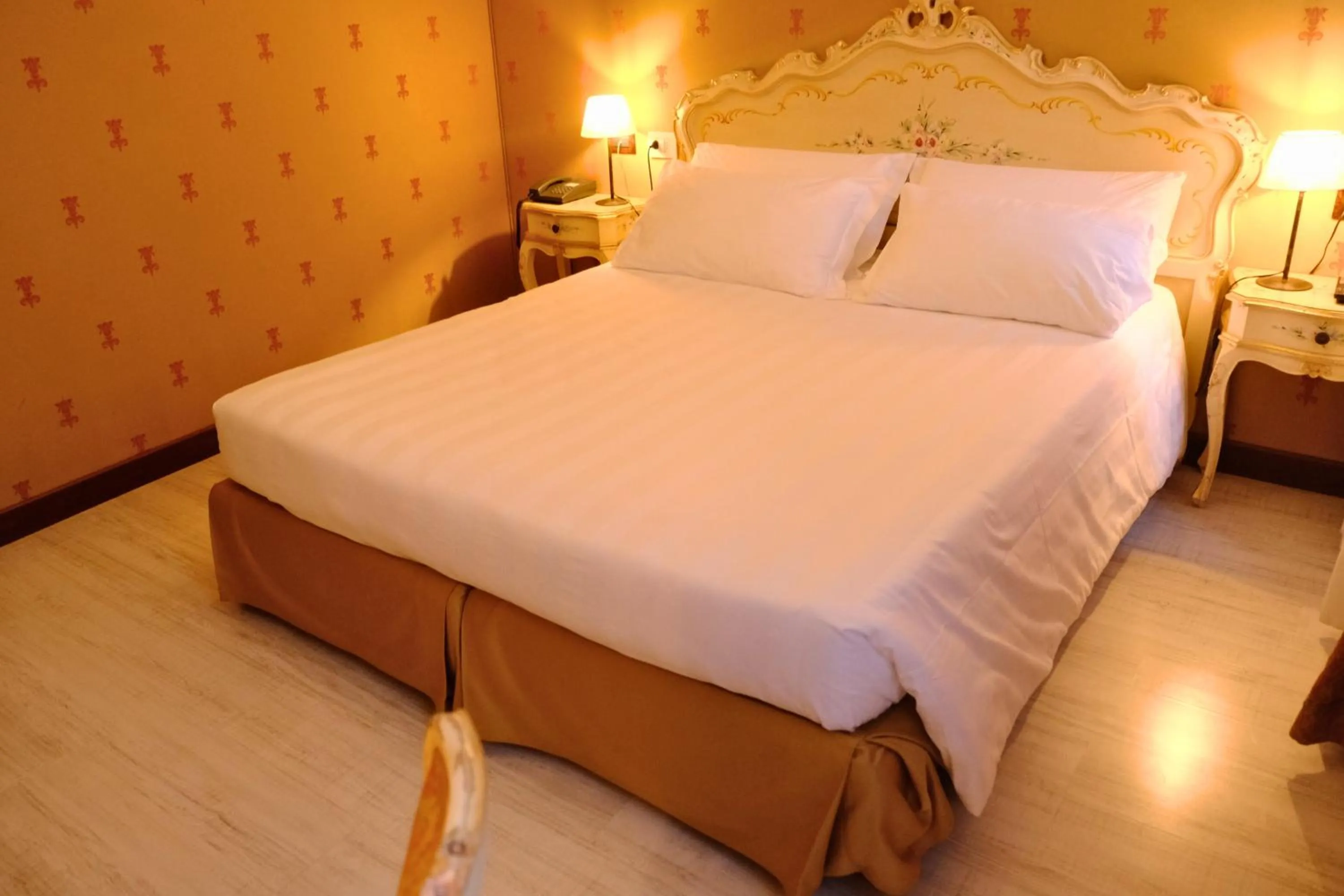 Bed in H O T E L S A N G A L L O l