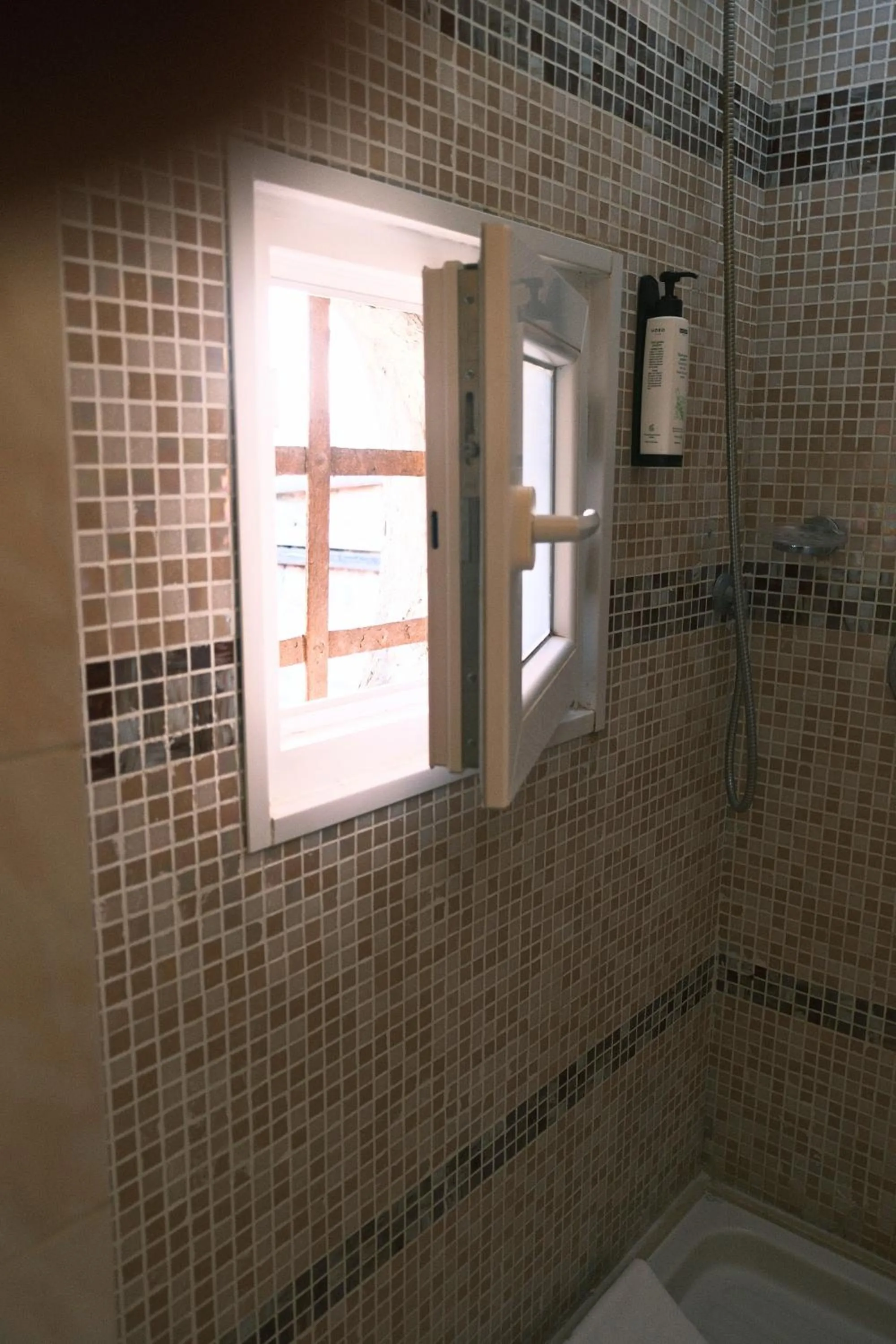 Shower in H O T E L S A N G A L L O l