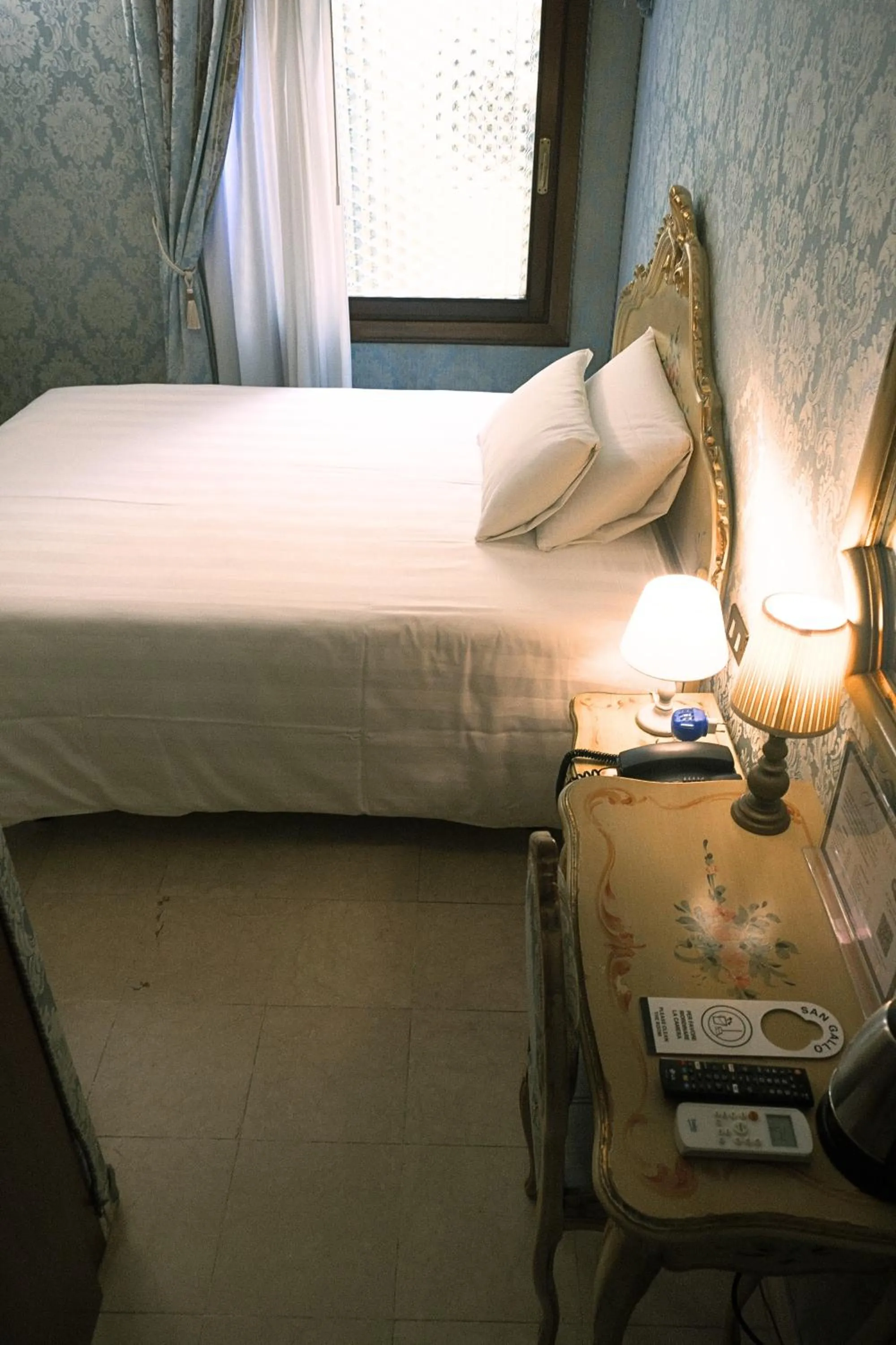 Photo of the whole room, Bed in H O T E L S A N G A L L O l