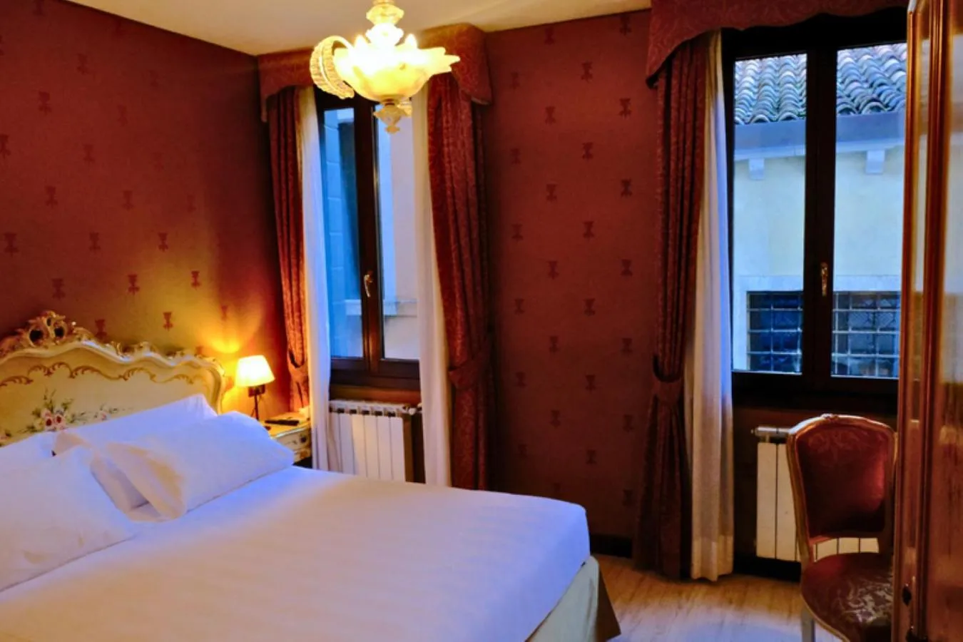 Photo of the whole room, Bed in H O T E L S A N G A L L O l