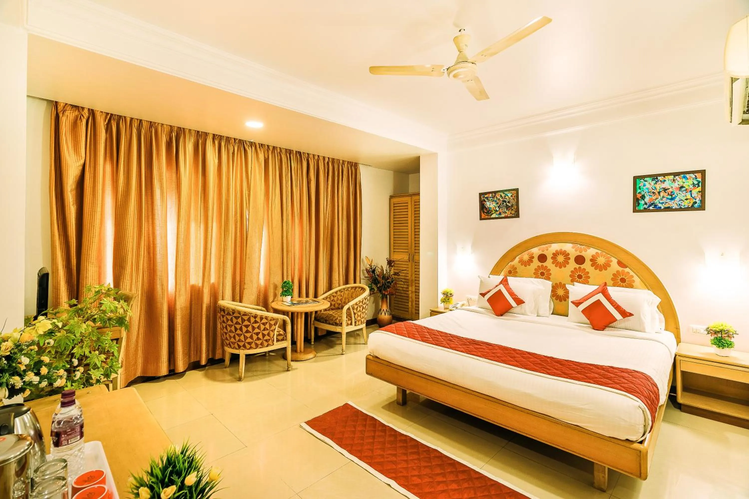 Photo of the whole room, Bed in Octave Crystal Heights