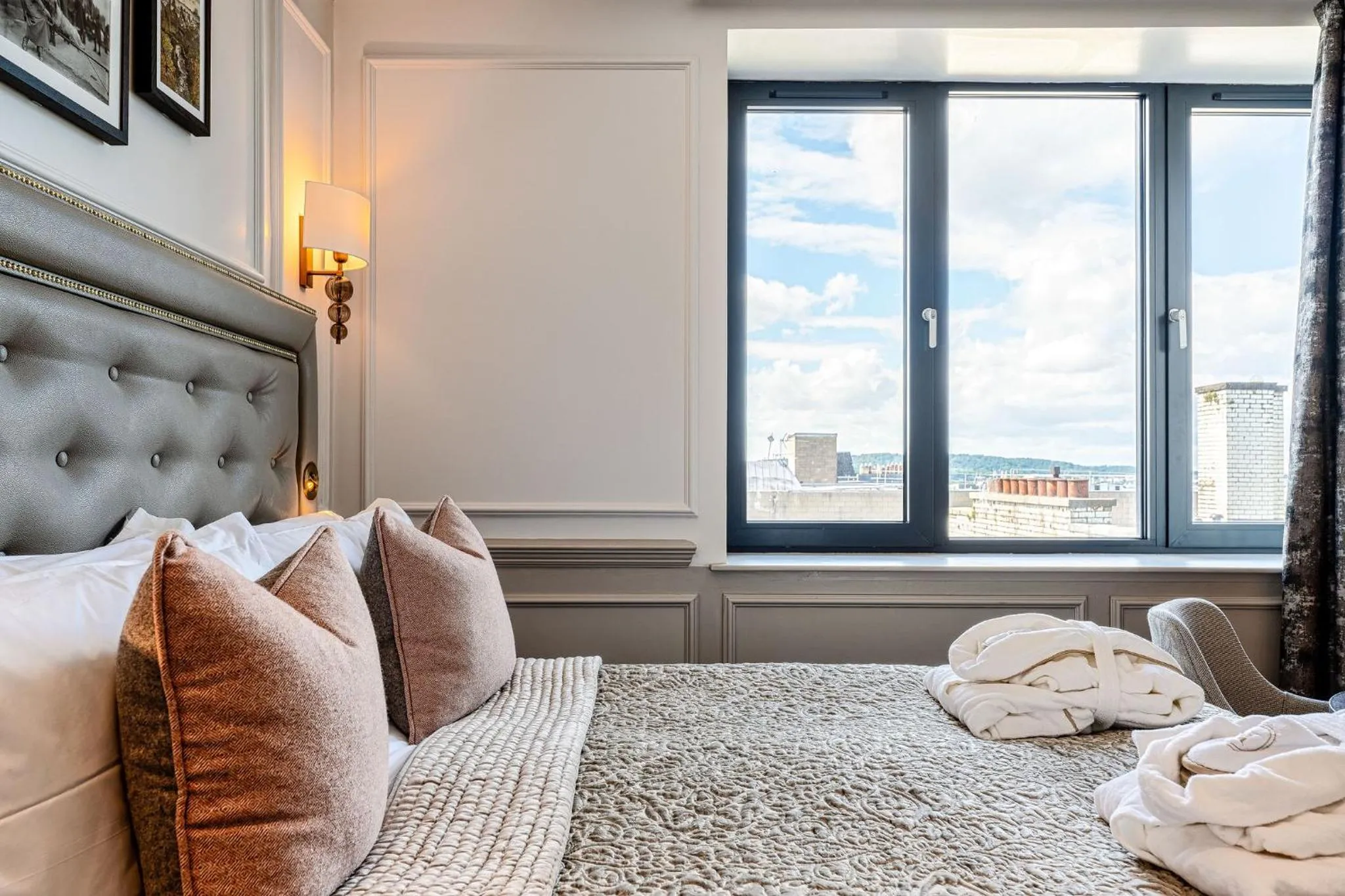 View (from property/room), Bed in RÌGH Residences - George Street