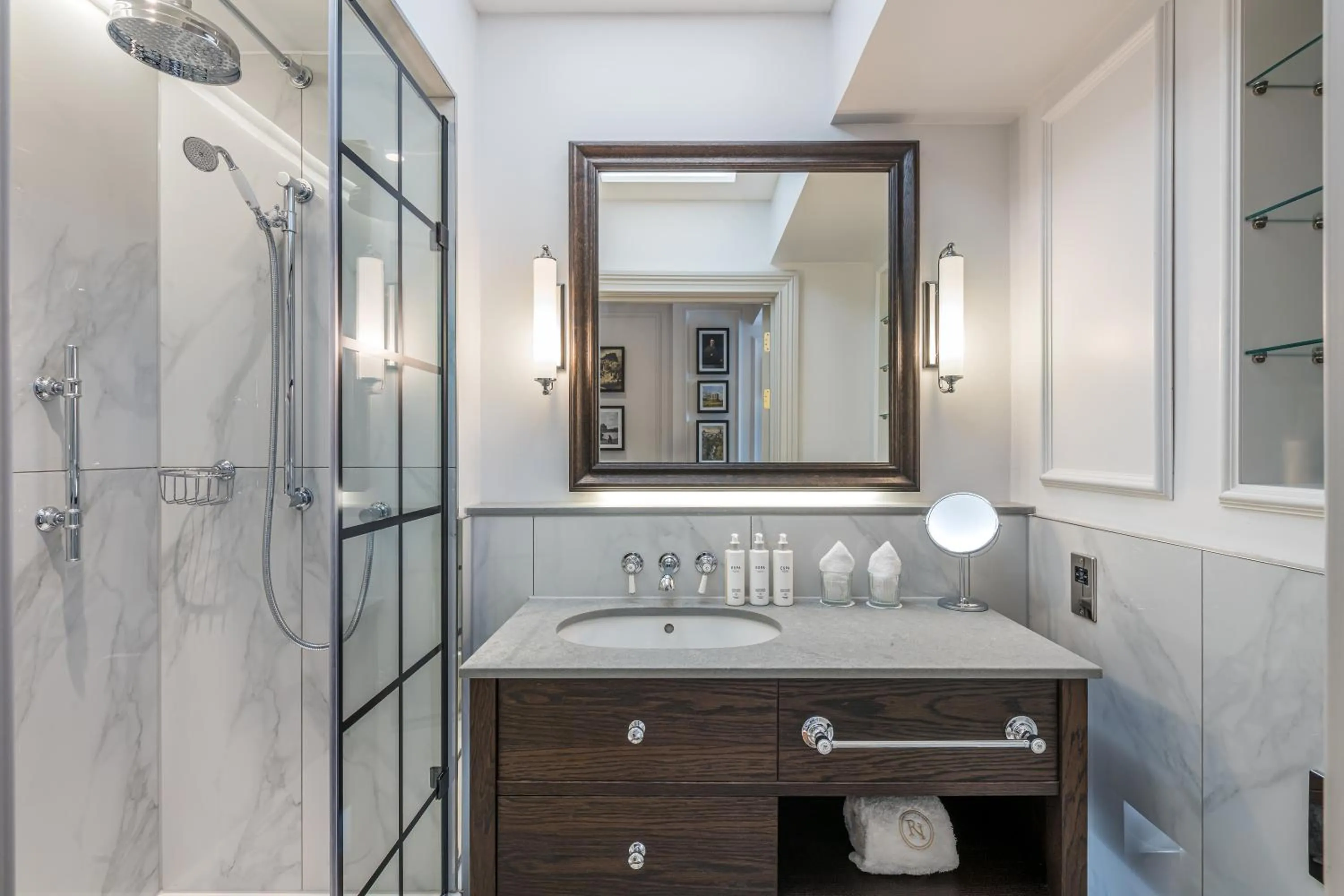 Bathroom in RÌGH Residences - George Street