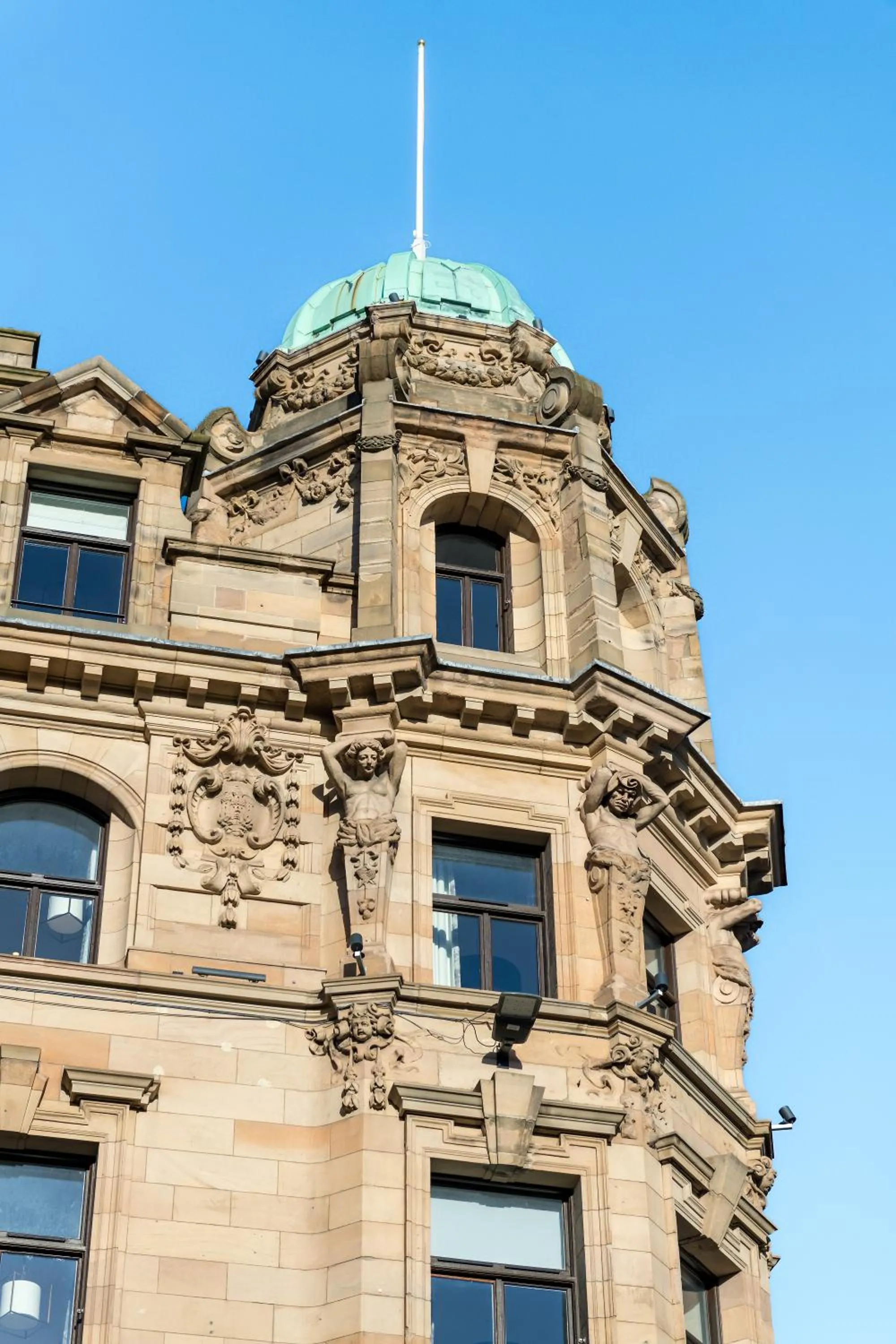 Property building in RÌGH Residences - George Street