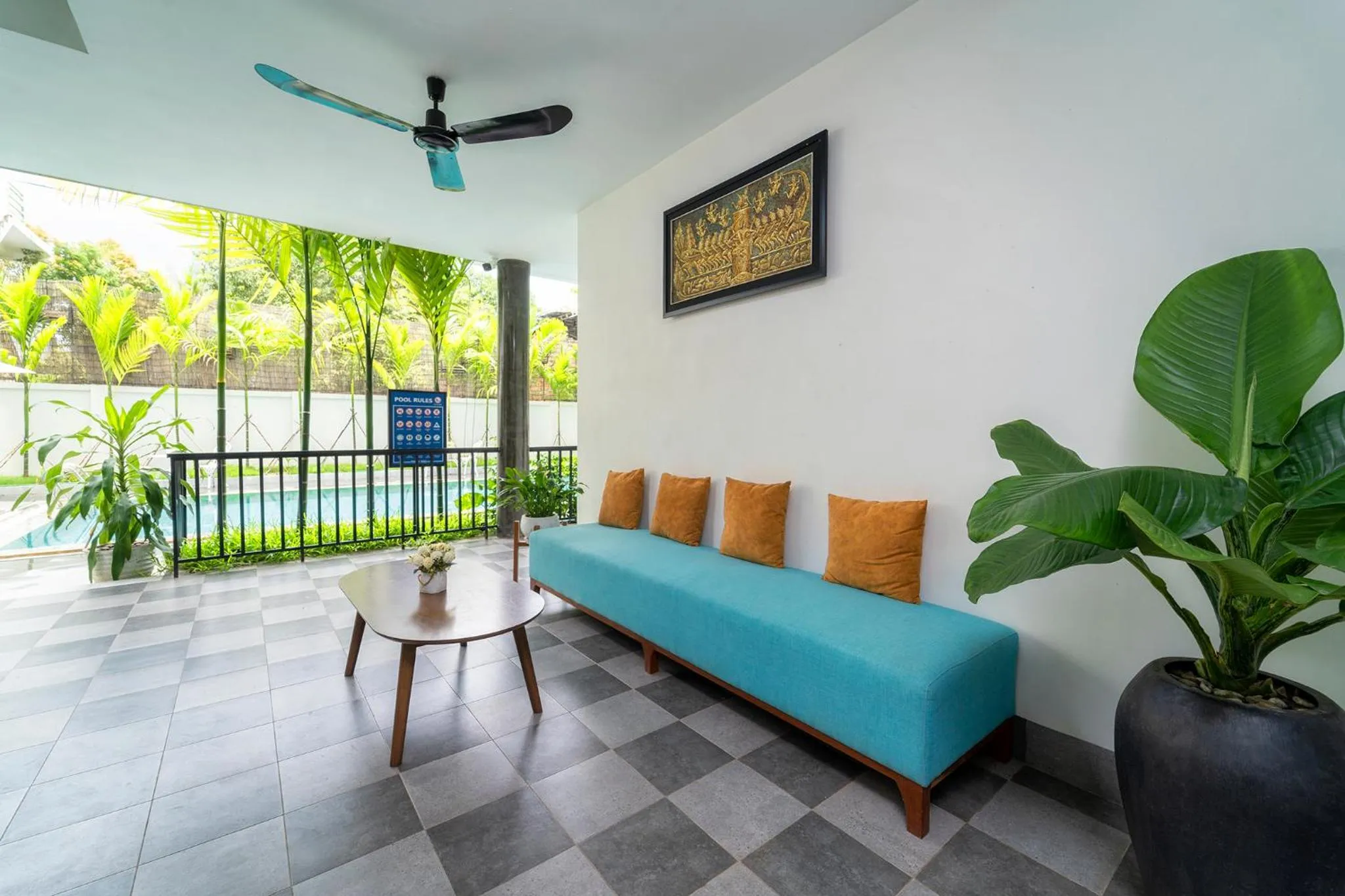 Seating area in LH Residence 752