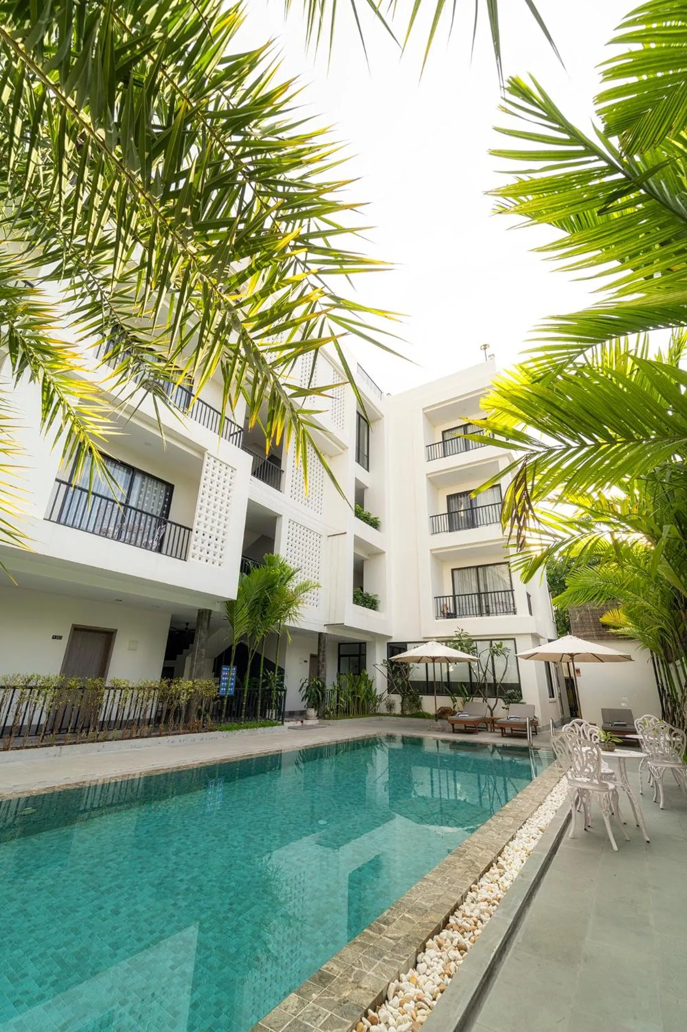 Swimming pool in LH Residence 752