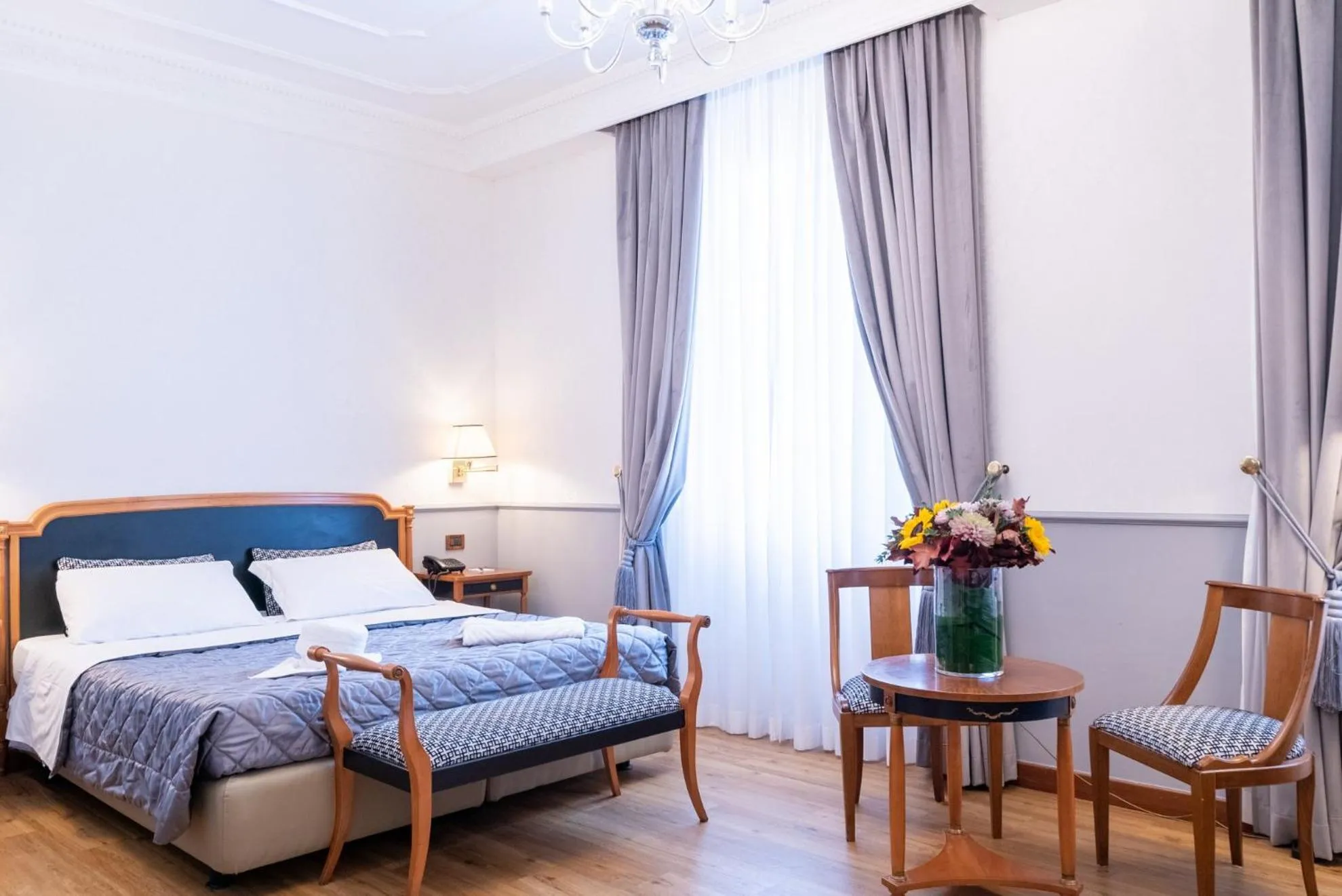 Bed in Strozzi Palace Hotel