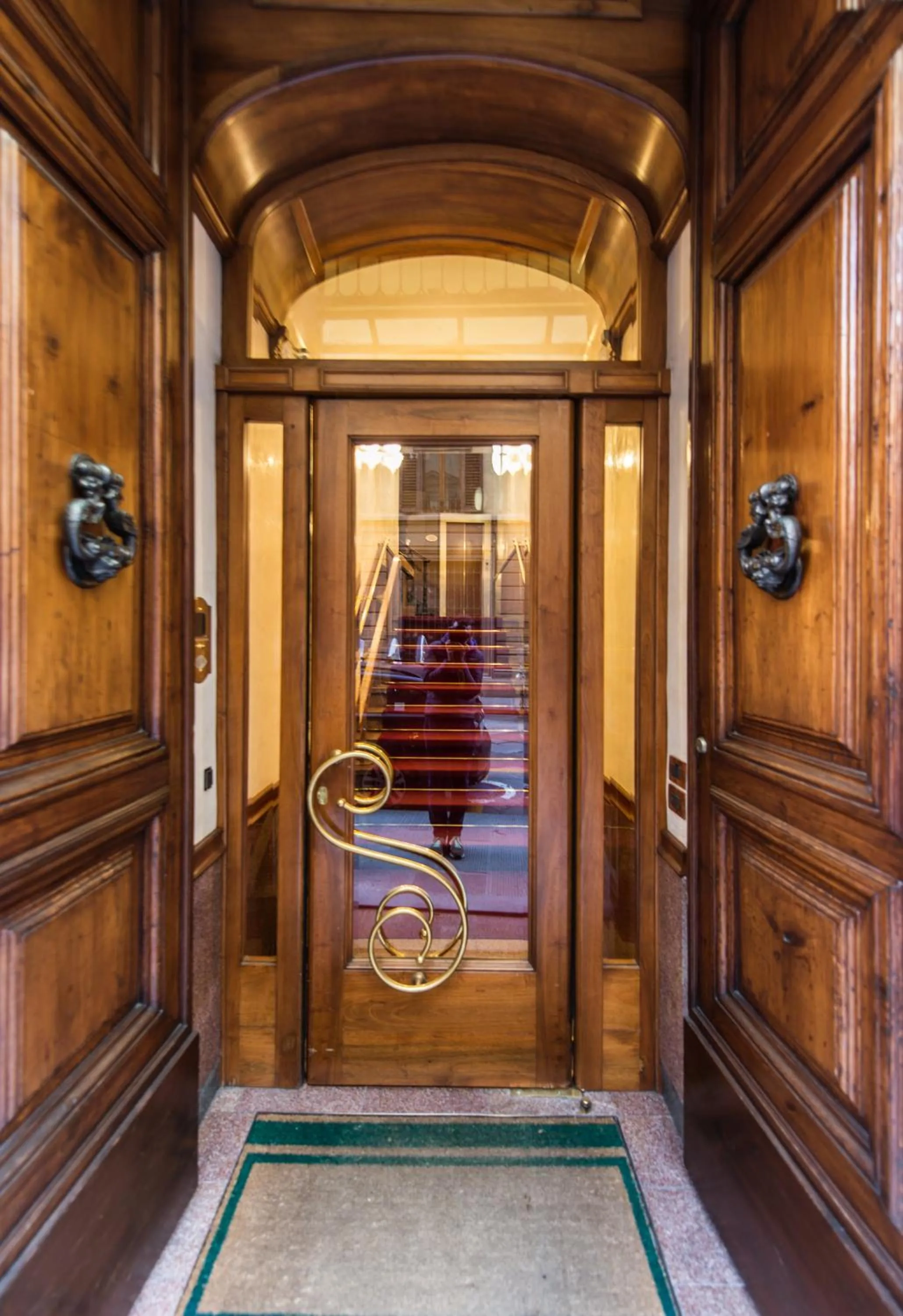 Facade/entrance in Strozzi Palace Hotel