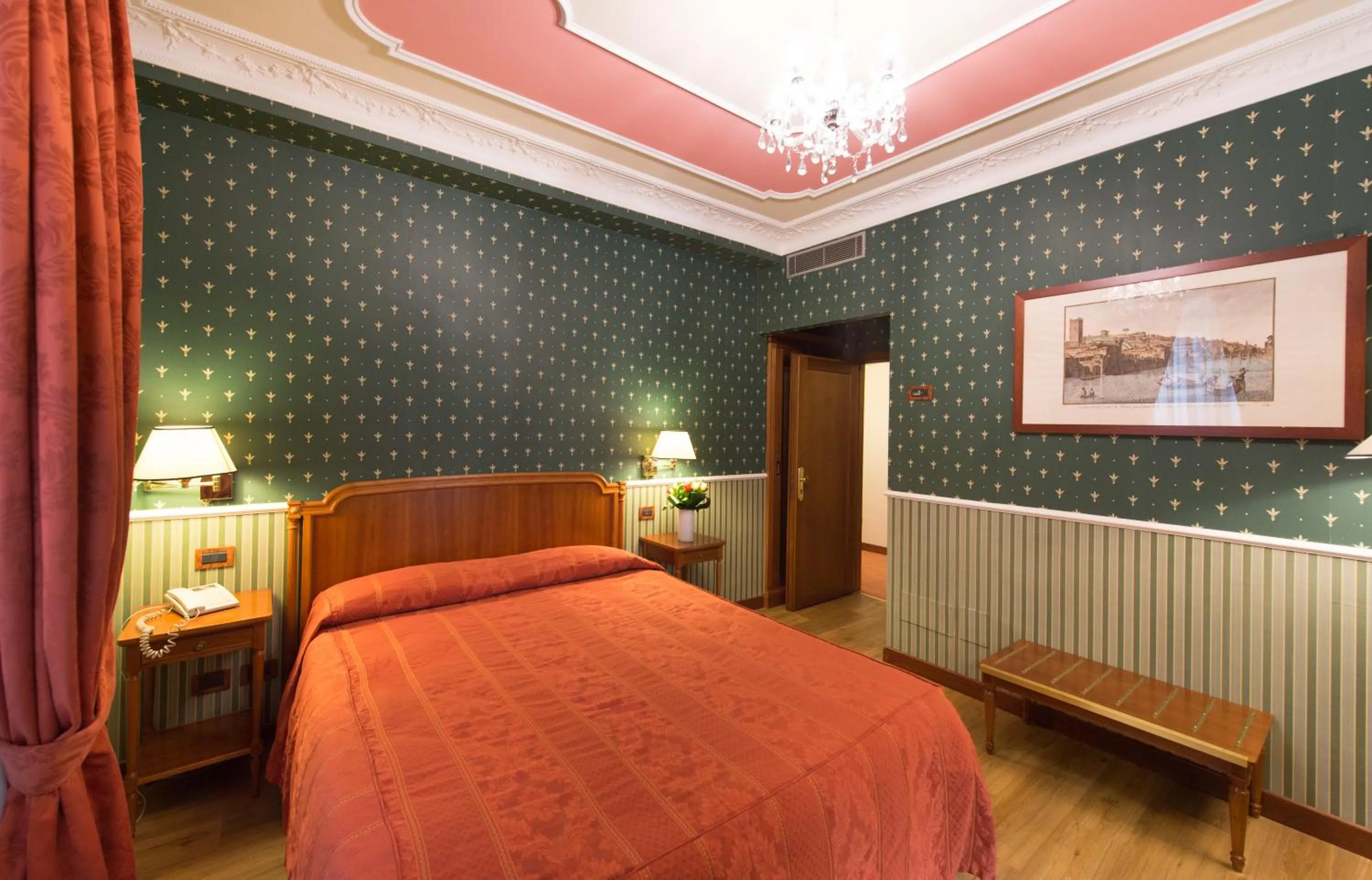 Bedroom, Bed in Strozzi Palace Hotel