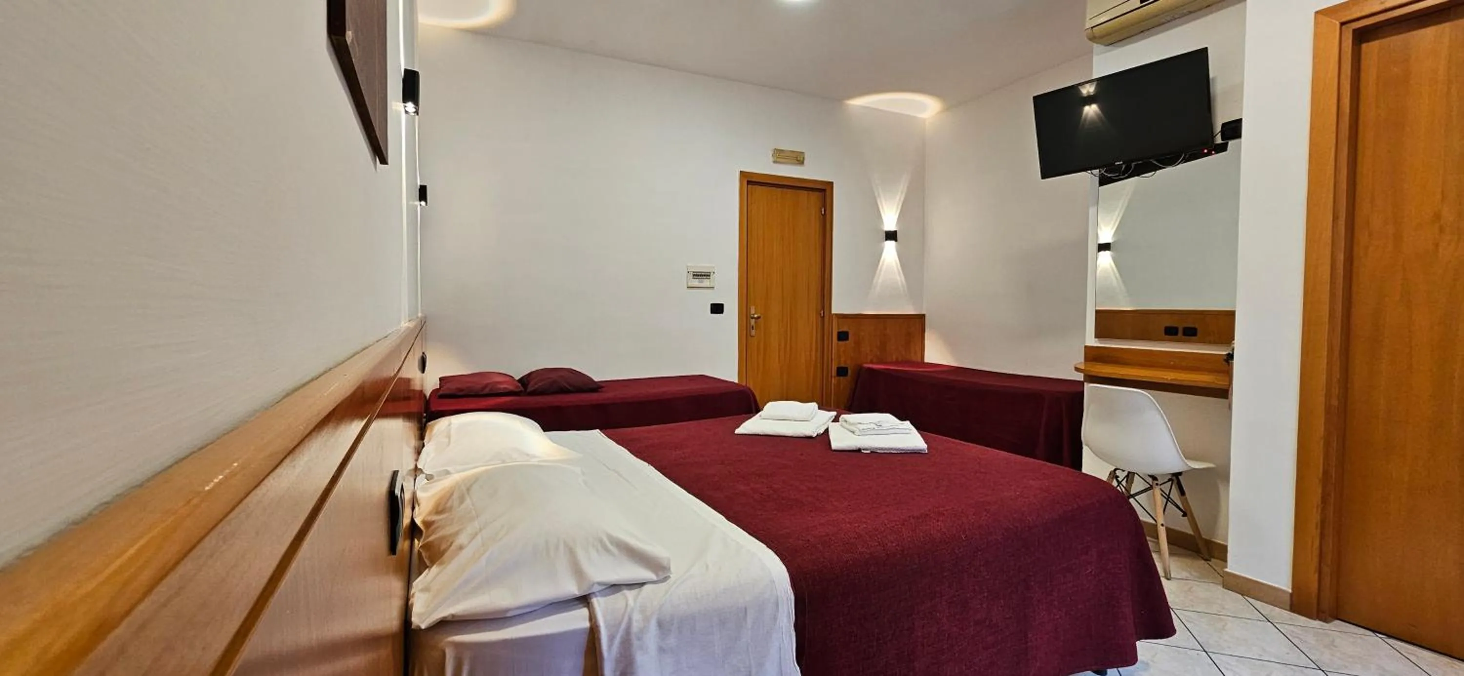 Bed in Hotel Zara Napoli