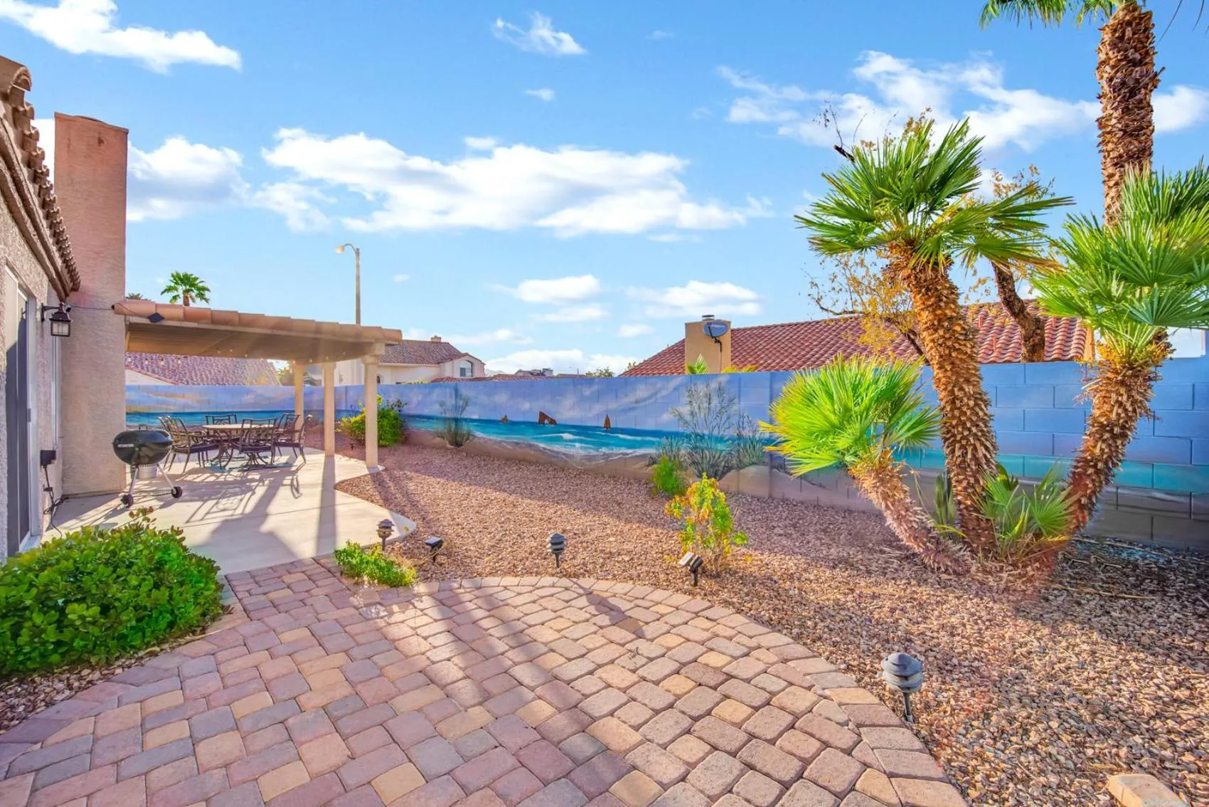 Day in Sports Themed--Automated King Bed--Family Friendly--5 miles to Strip