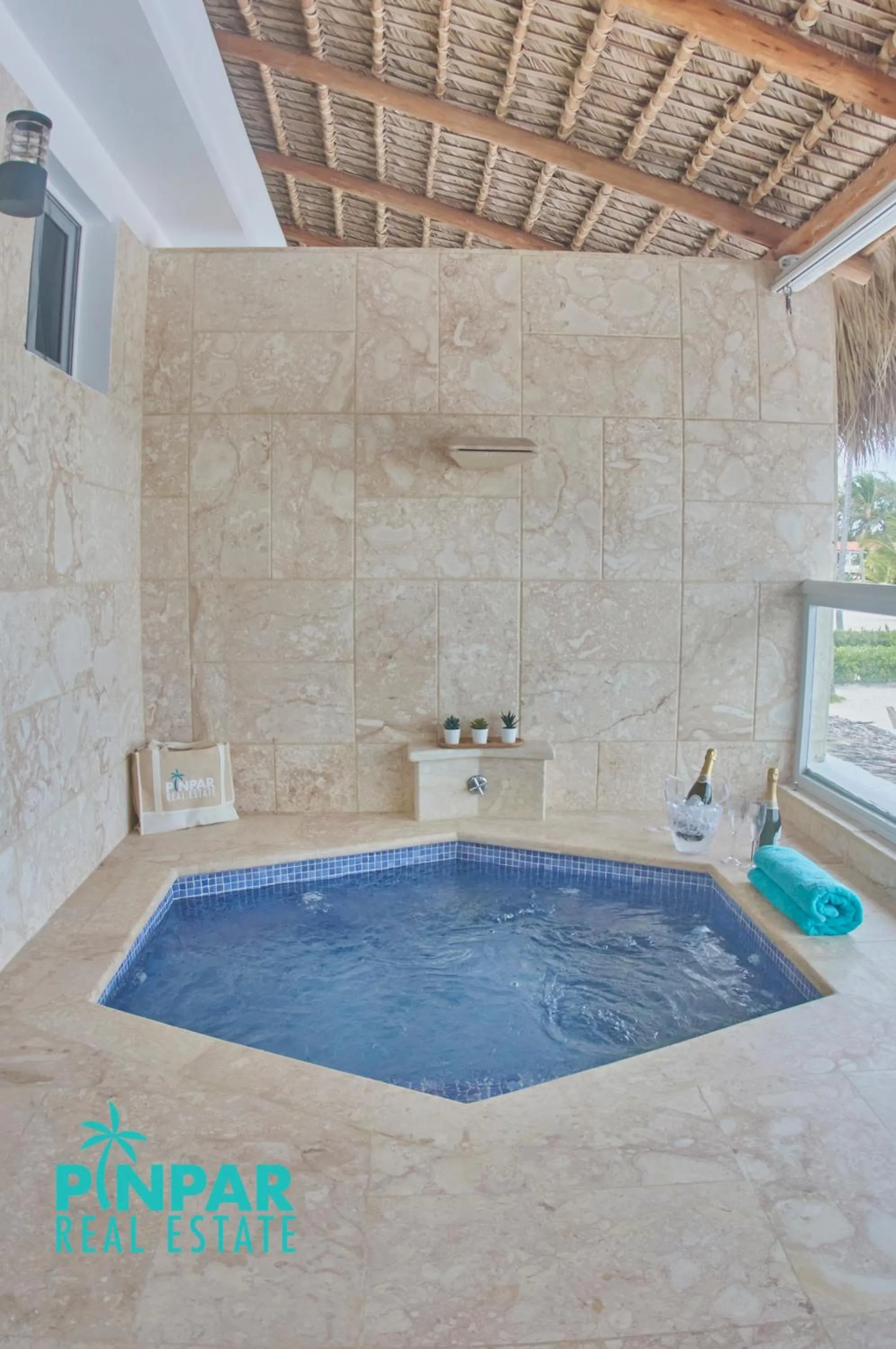 Hot Tub in Villa Blanca Beach Club