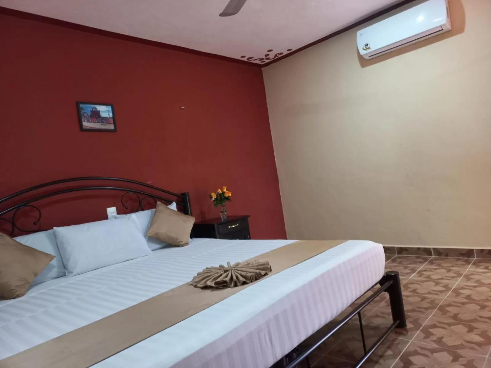 Photo of the whole room in Hotel Don Jacinto