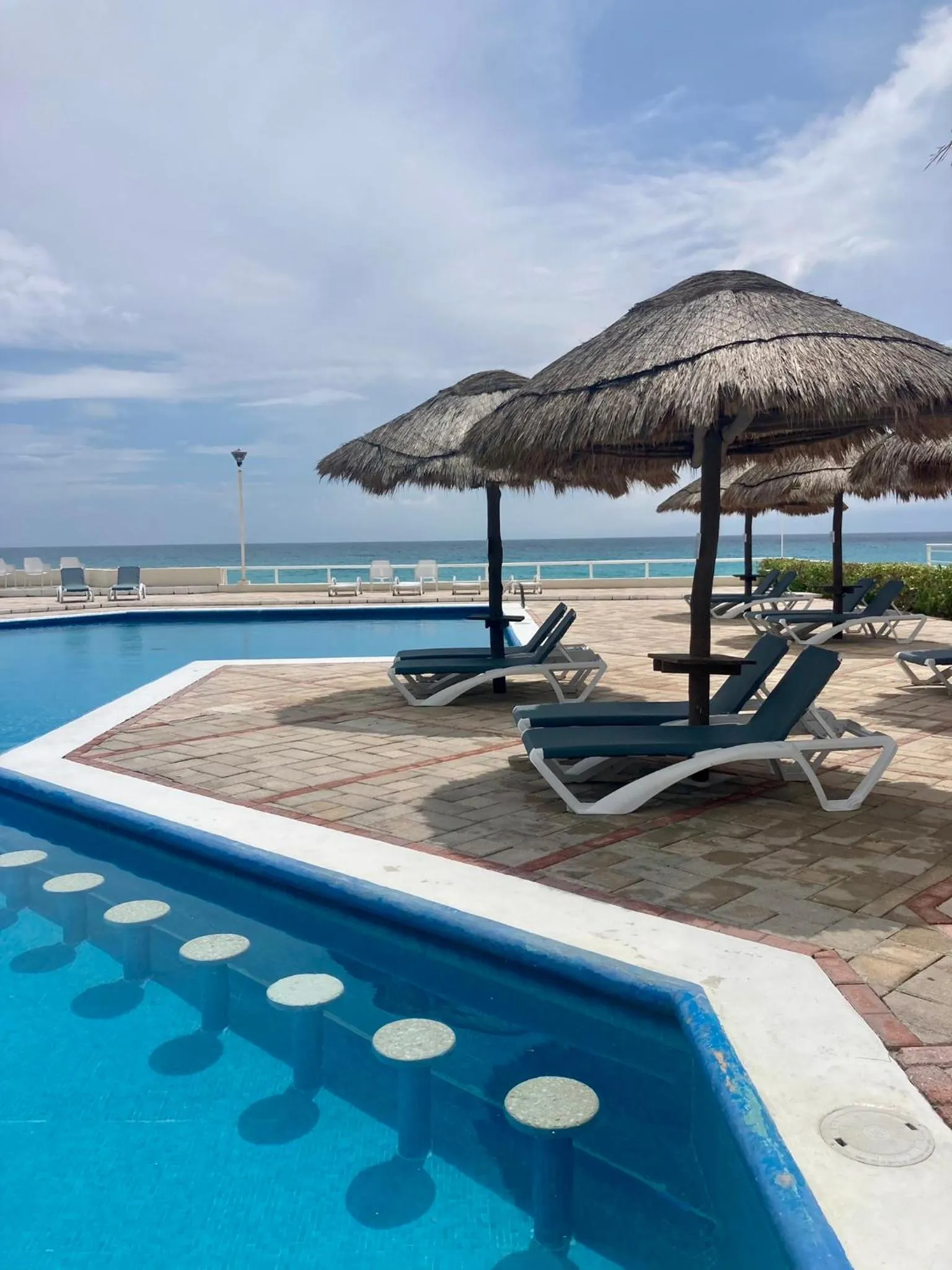 Cancun Oceanfront, Entire Apartment