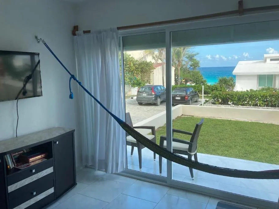 TV and multimedia in Cancun Oceanfront, Entire Apartment