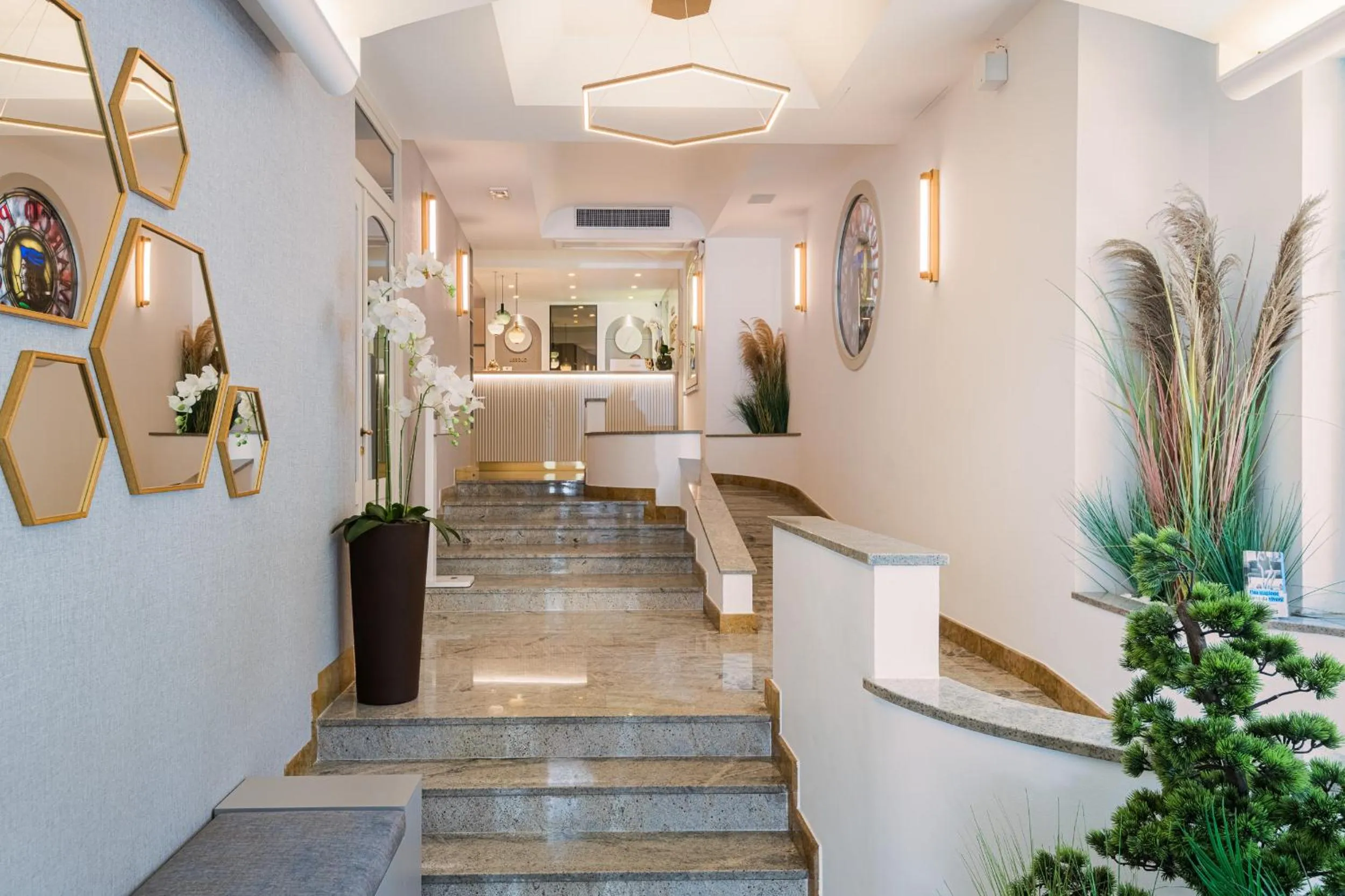 Facade/entrance, Bed in Hotel Marco Polo 3 Stelle Superior