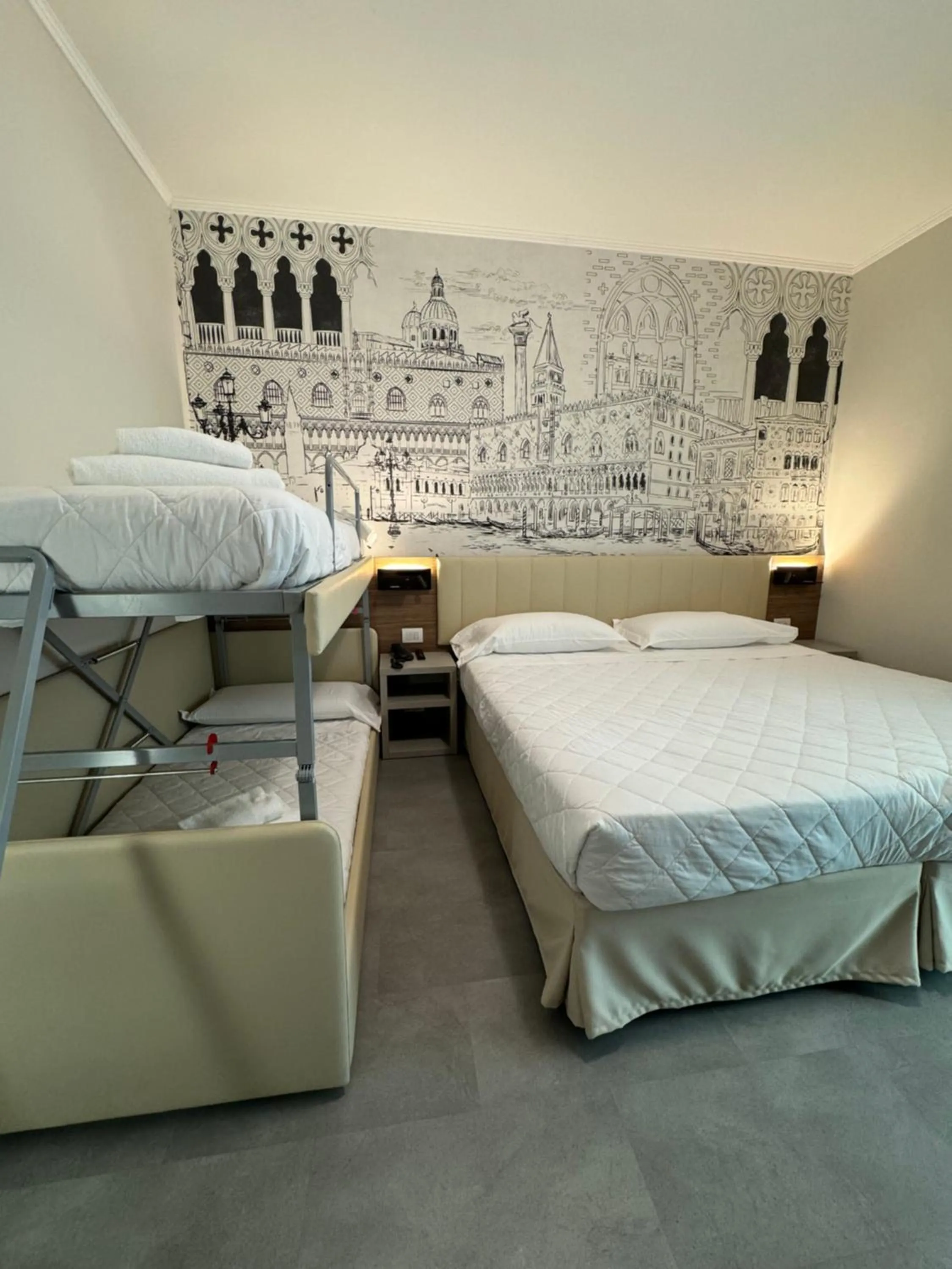 Bedroom, Bed in Hotel Marco Polo 3 Stelle Superior