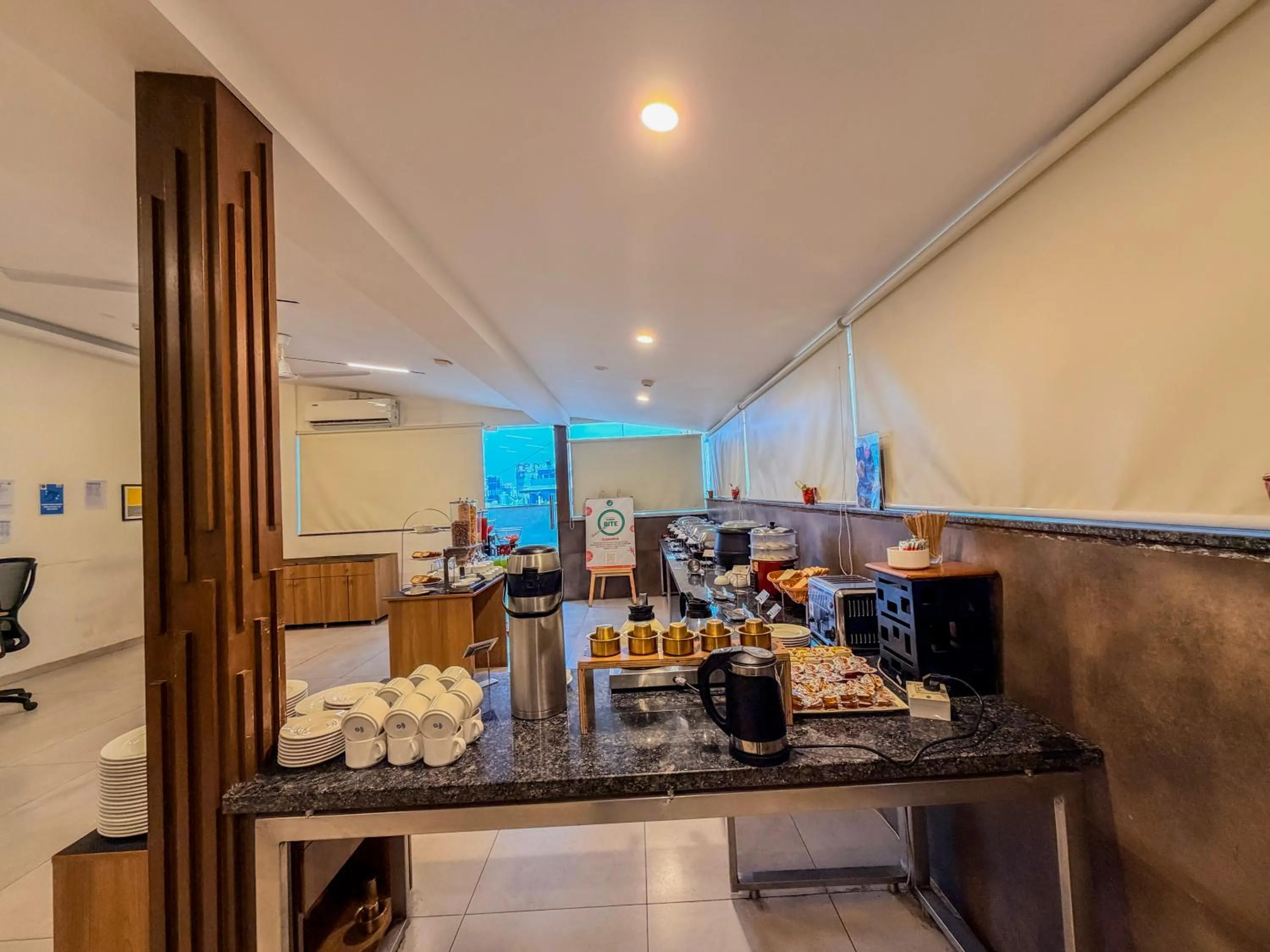 Restaurant/places to eat in Zip By Spree Hotels Brookefield