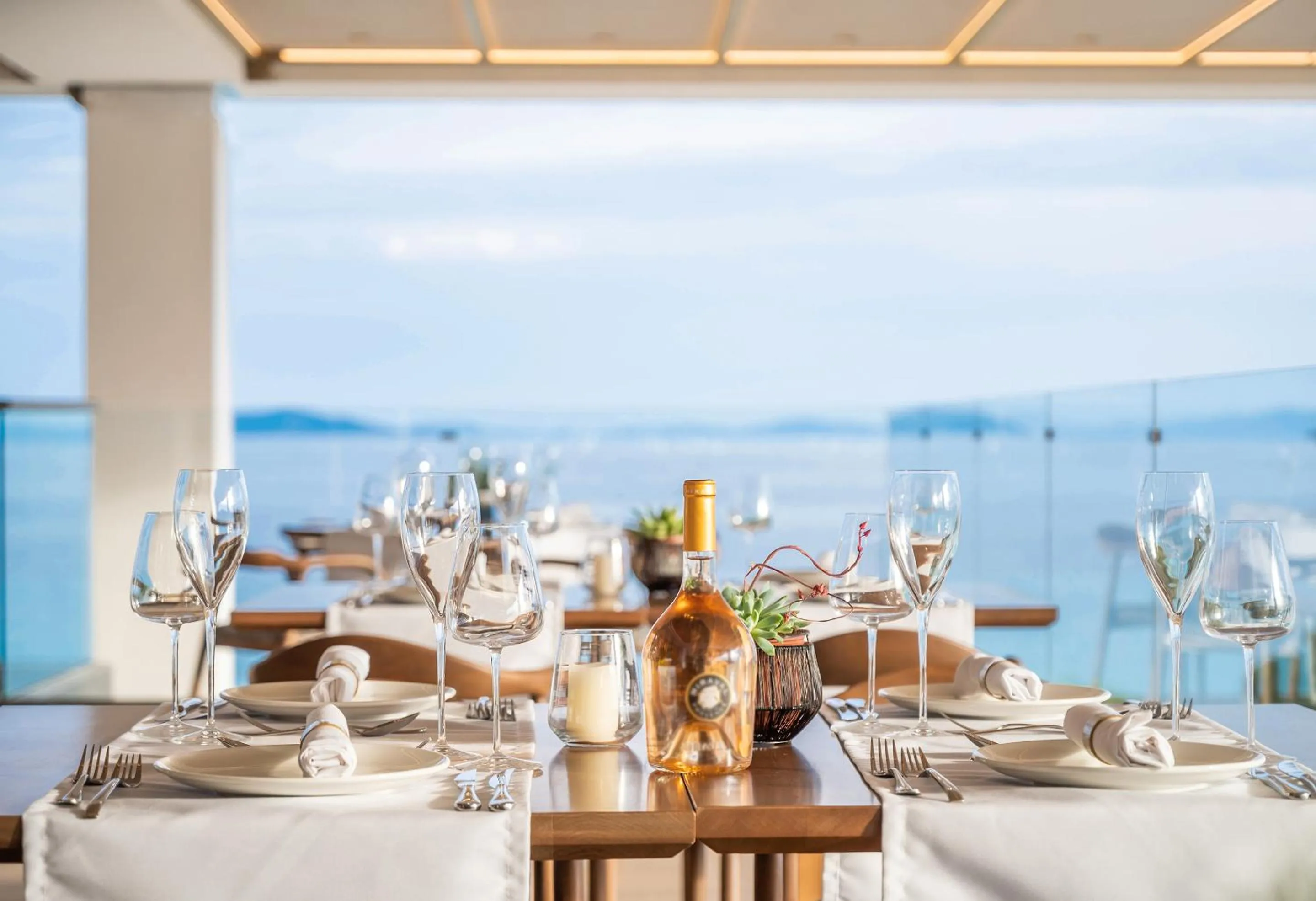 Restaurant/places to eat in Ammoa Luxury Hotel & Spa Resort