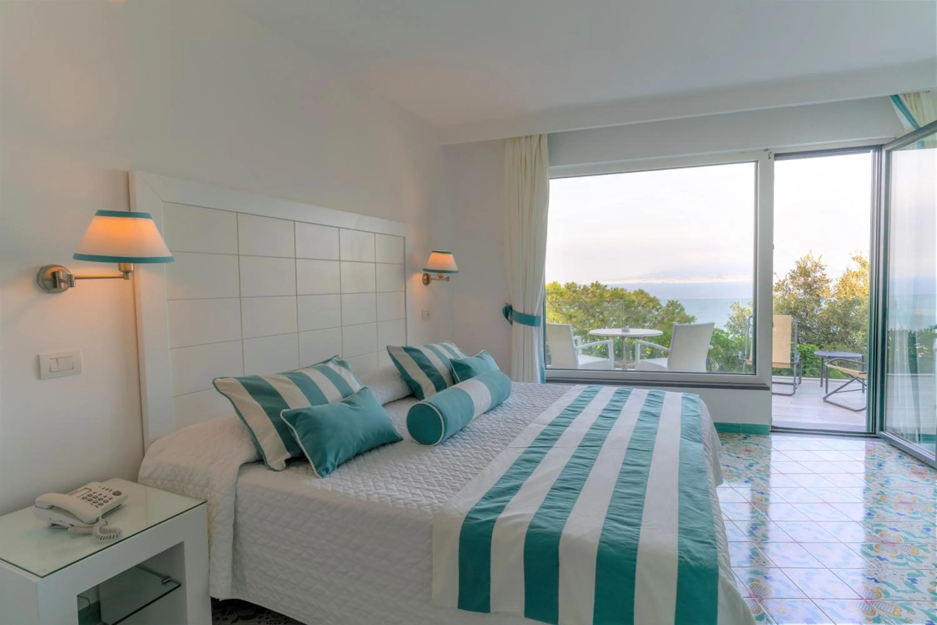 Bedroom, Bed in Grand Hotel President